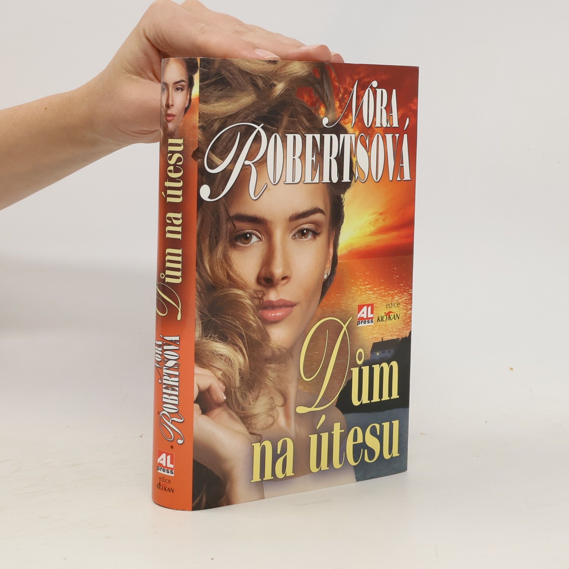Nora Roberts Dům na útesu