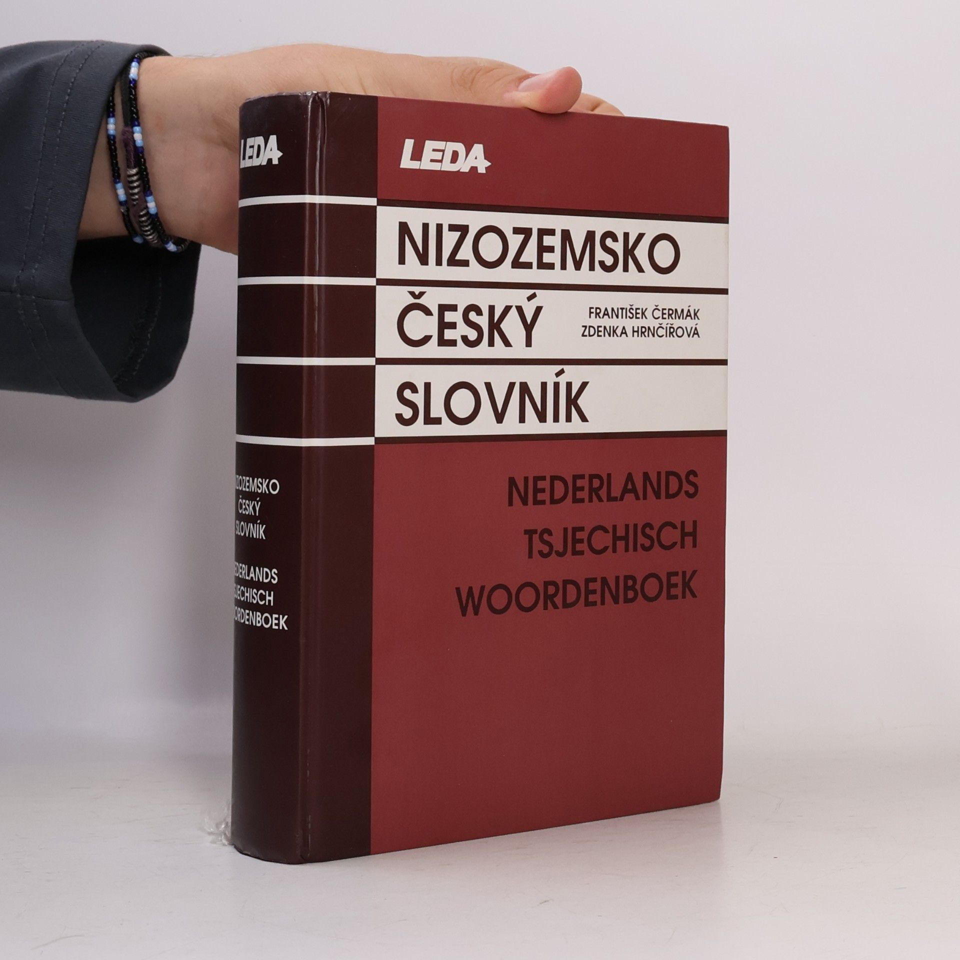 Hrnčířová Zdenka Nizozemsko-český slovník. Nederlands-Tsjechisch woordenboek