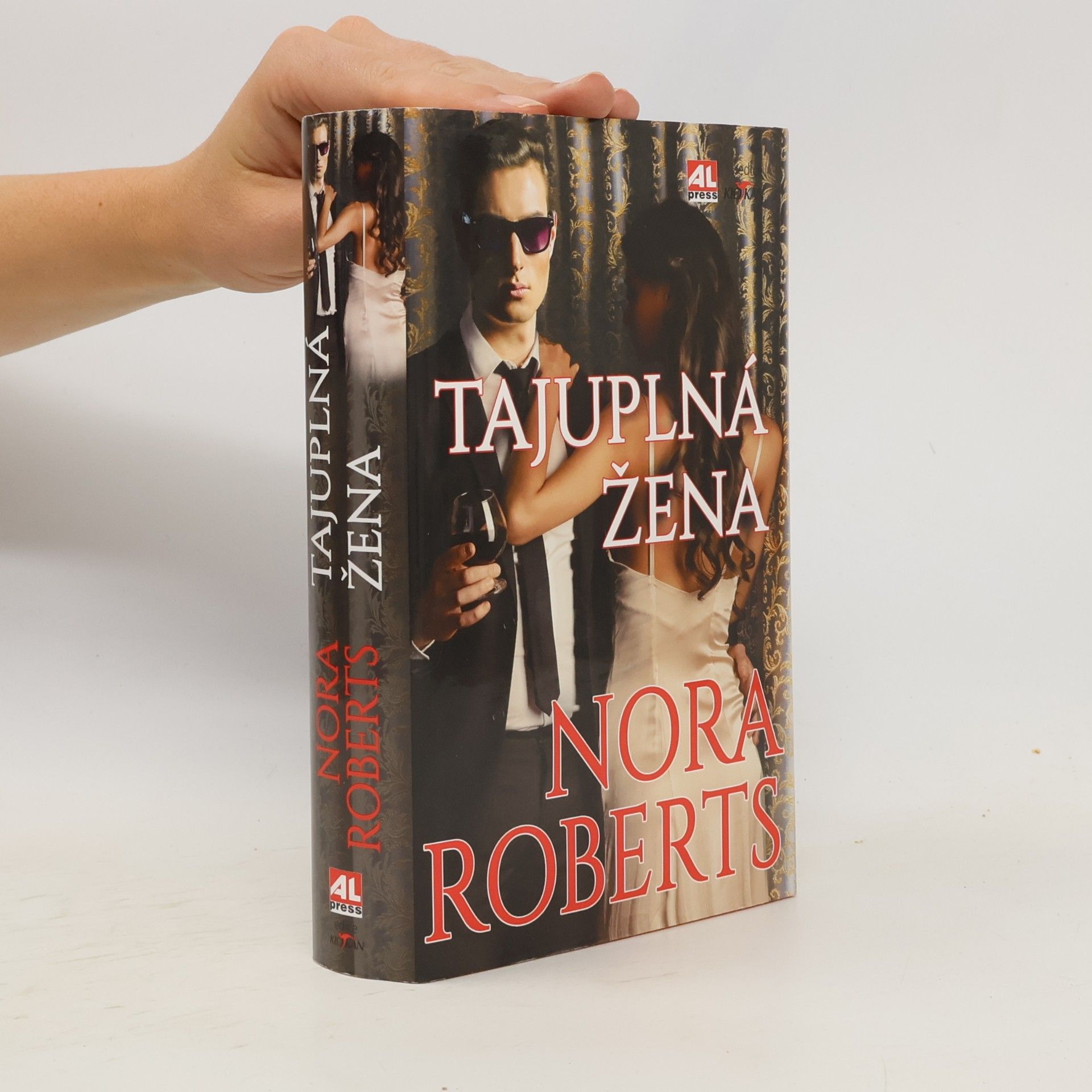 Nora Roberts Tajuplná žena