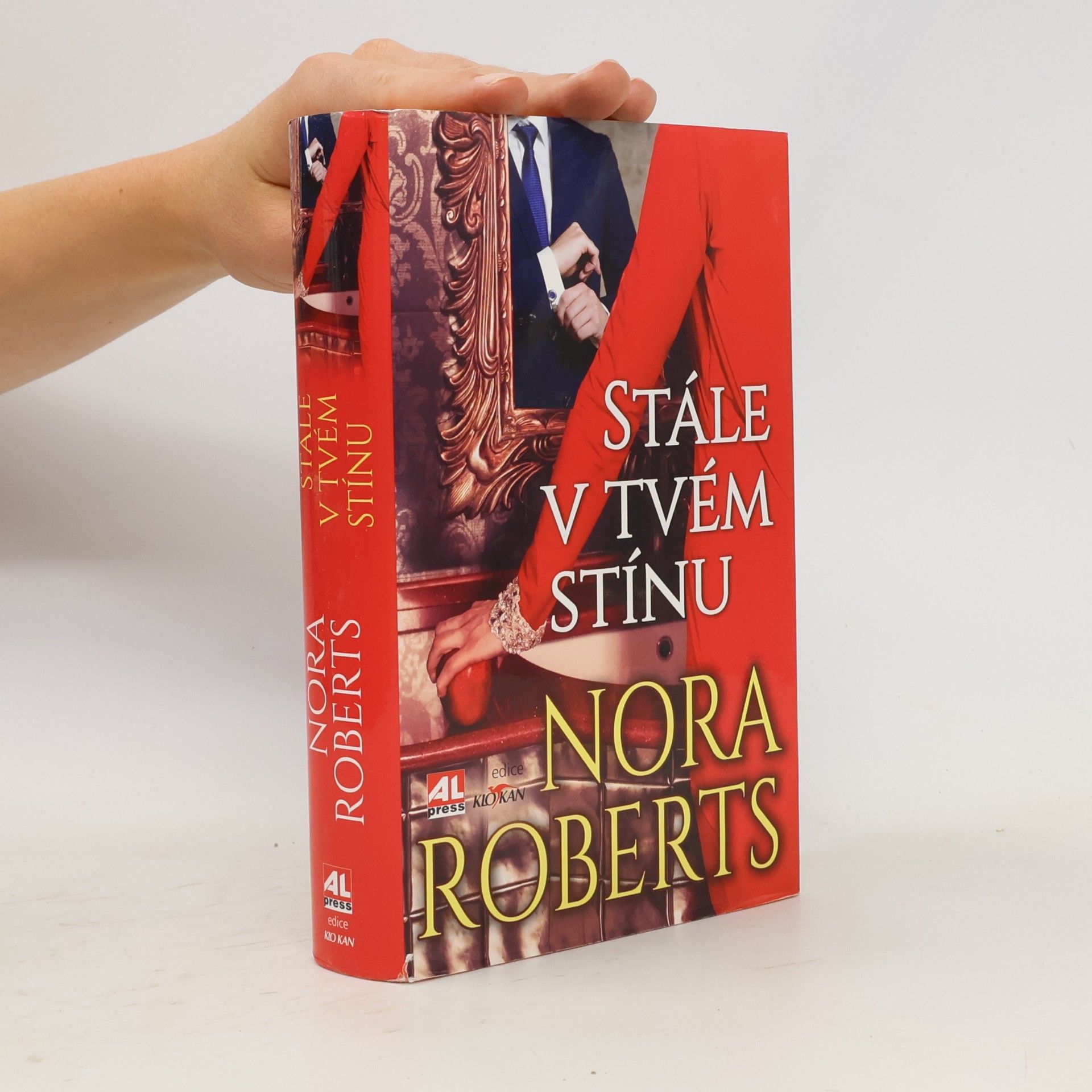 Nora Roberts Stále v tvém stínu