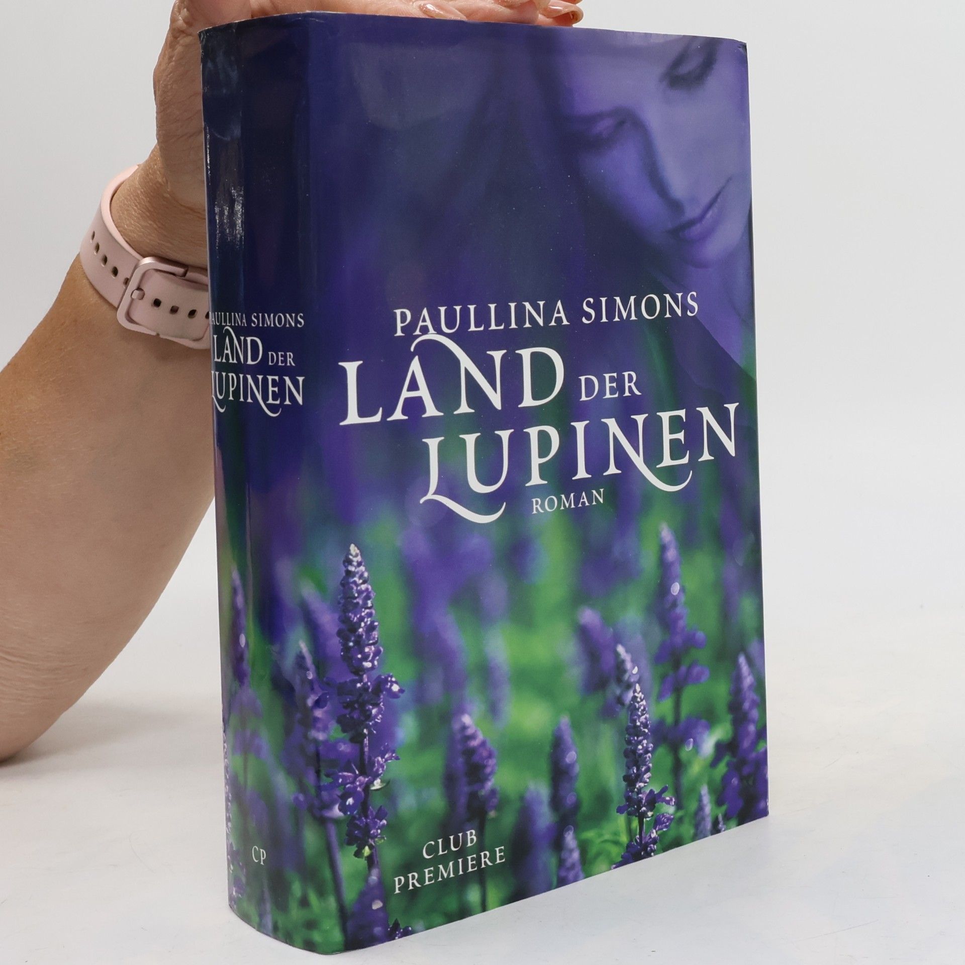 Paullina Simons Land der Lupinen