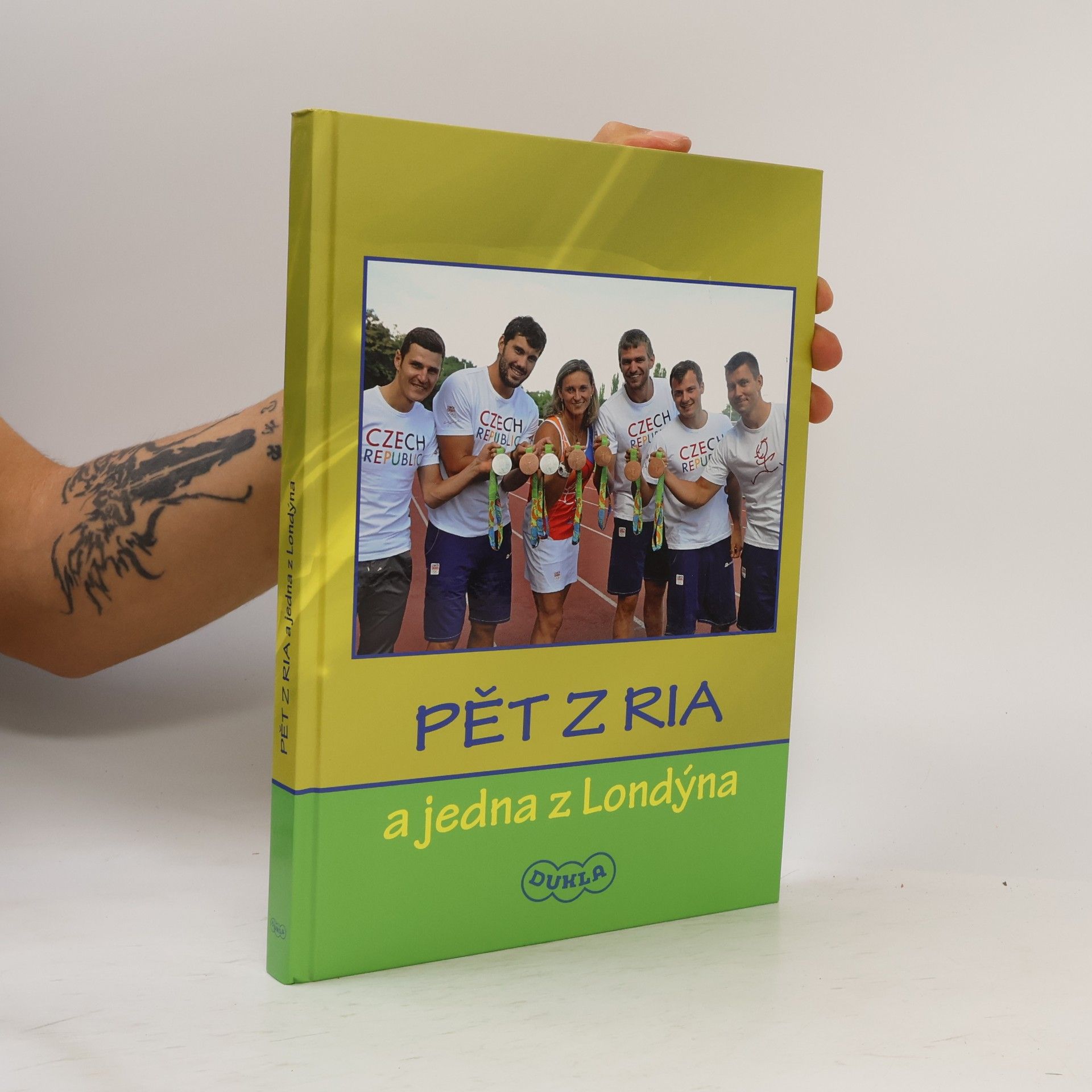 Autores varios Pět z Ria a jedna z Londýna