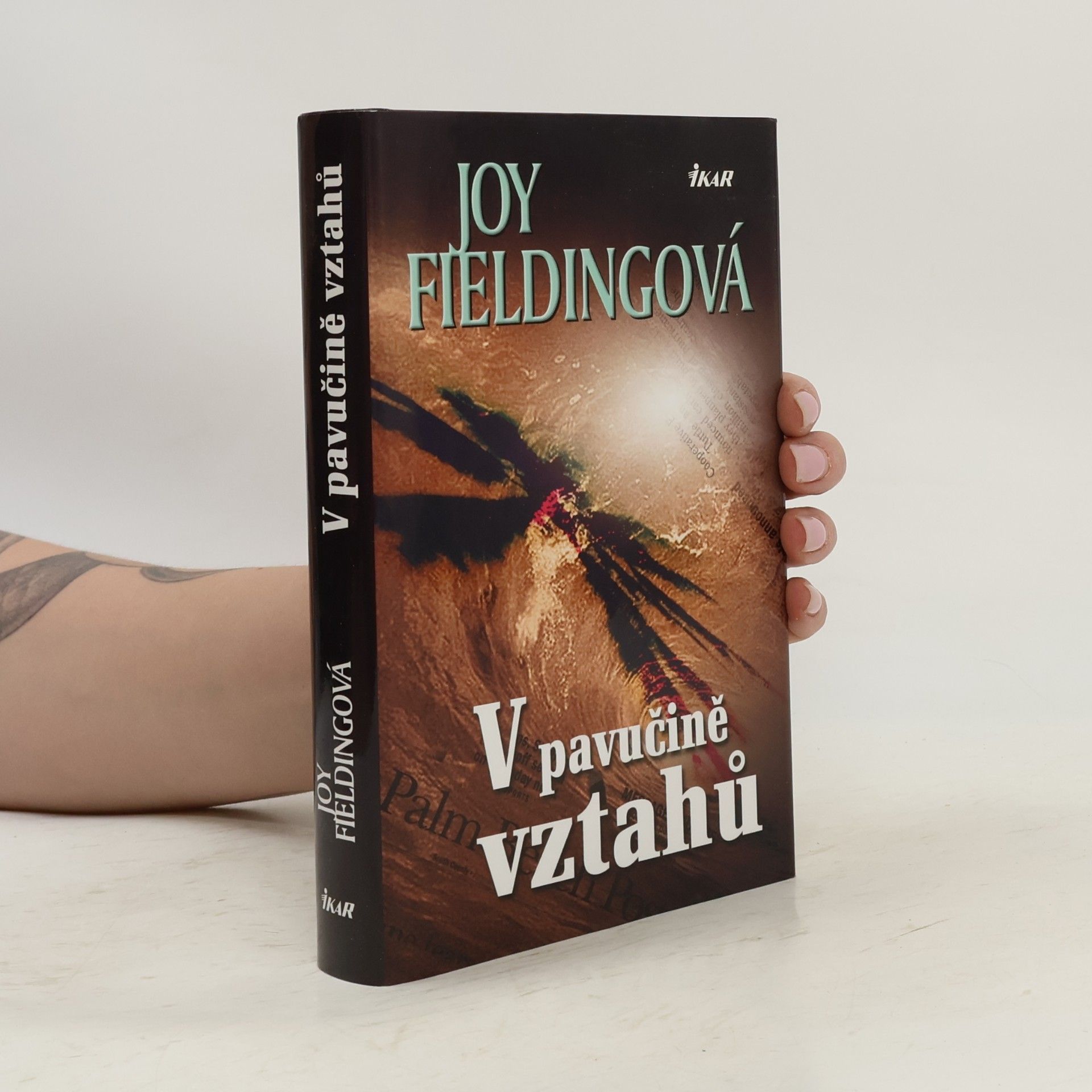 Joy Fielding V pavučině vztahů