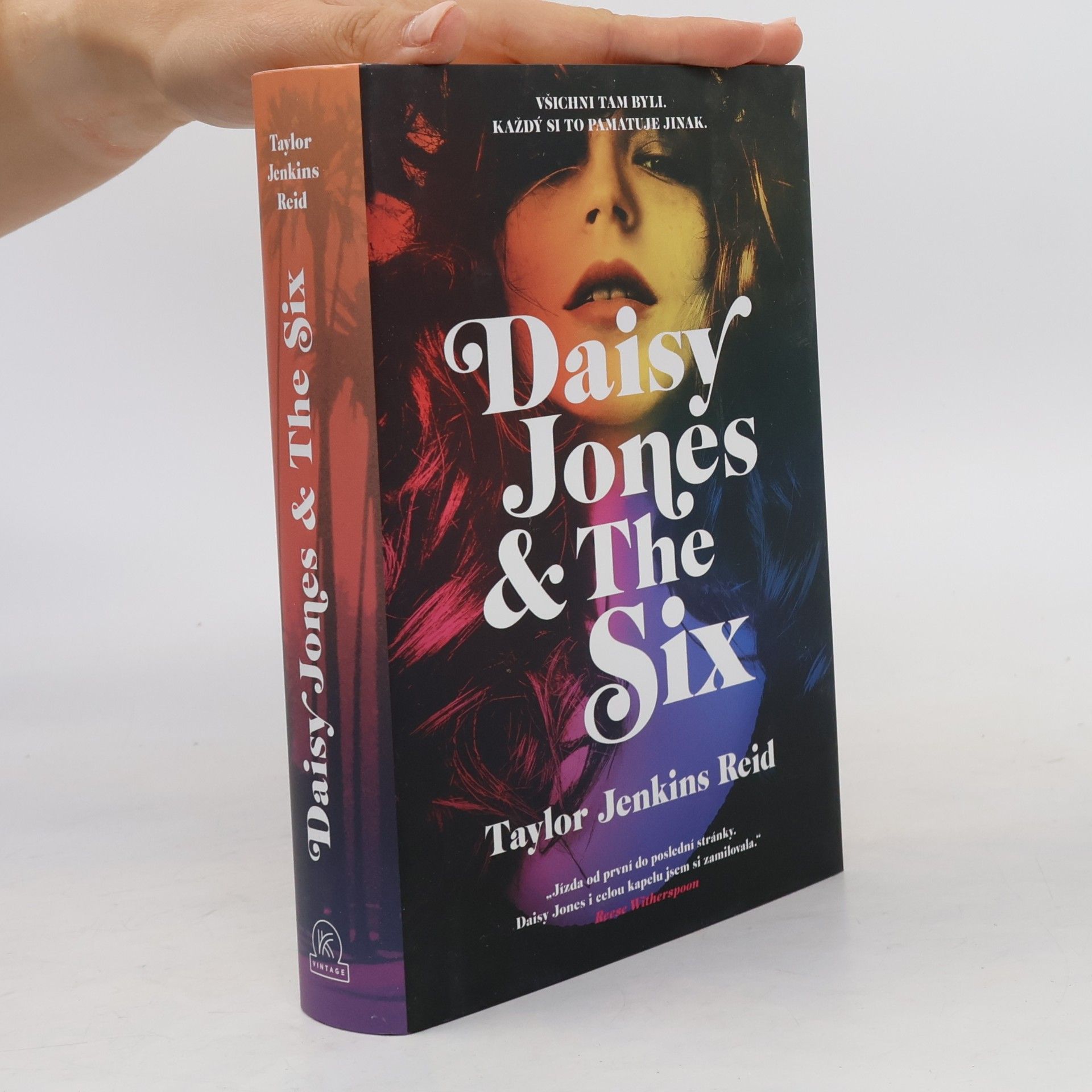 Taylor Jenkins Reid Daisy Jones & The Six