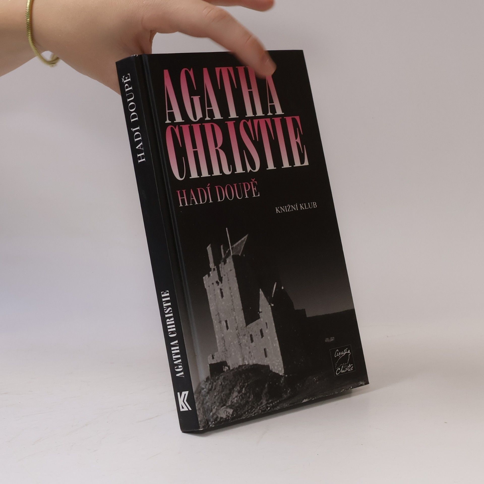Agatha Christie Hadí doupě