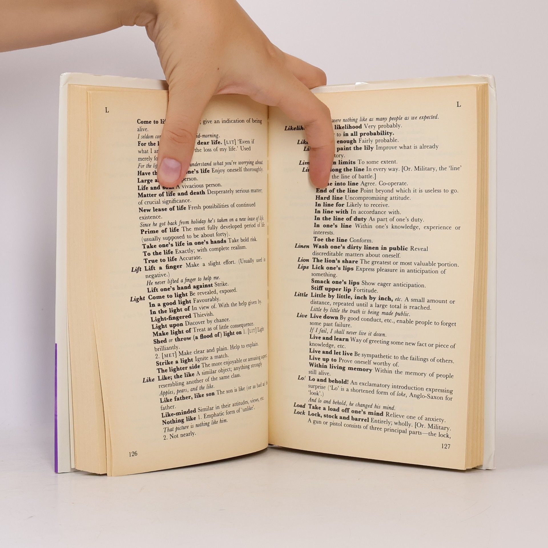 B. A. Phythian A Concise Dictionary of English Idioms