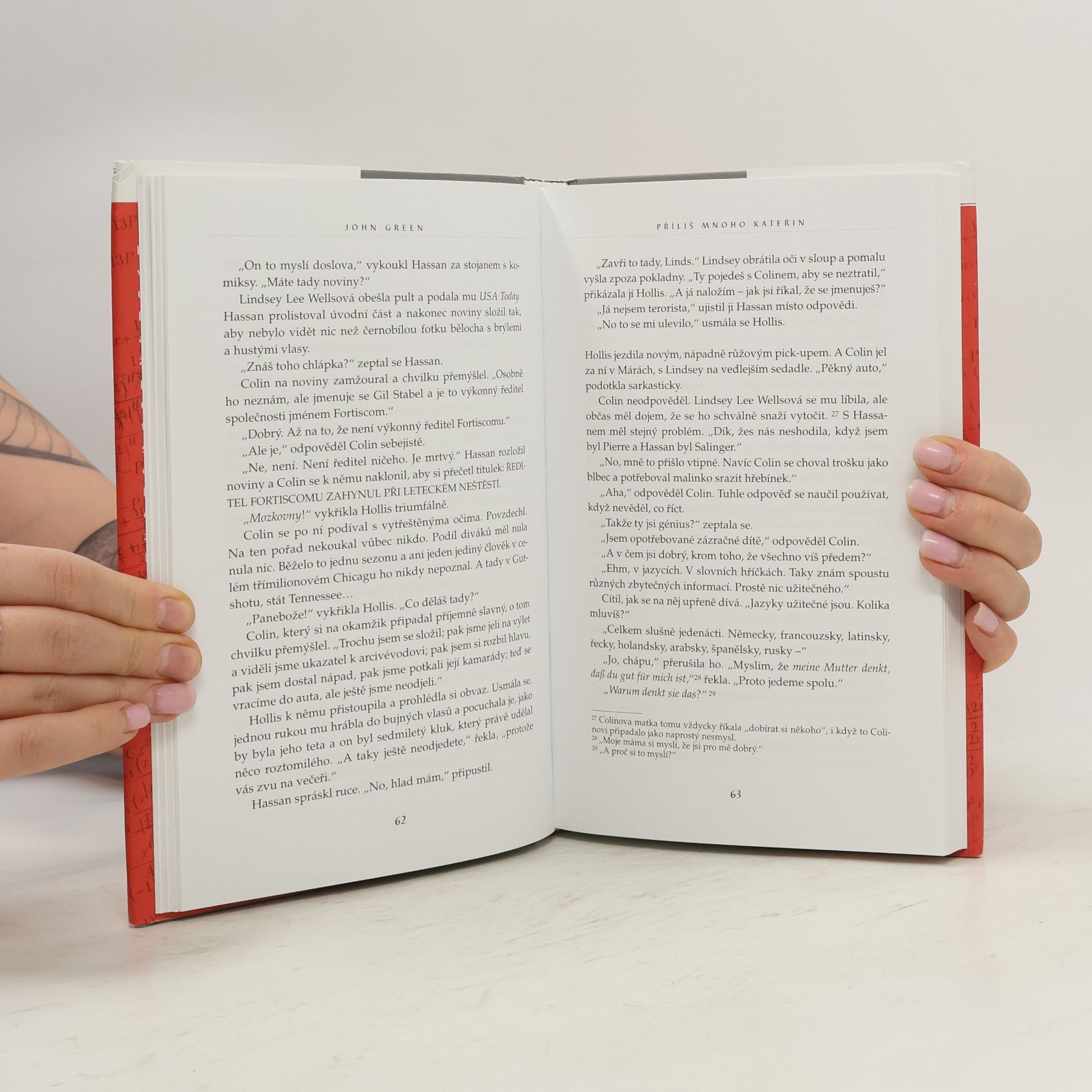 John Green Příliš mnoho Kateřin