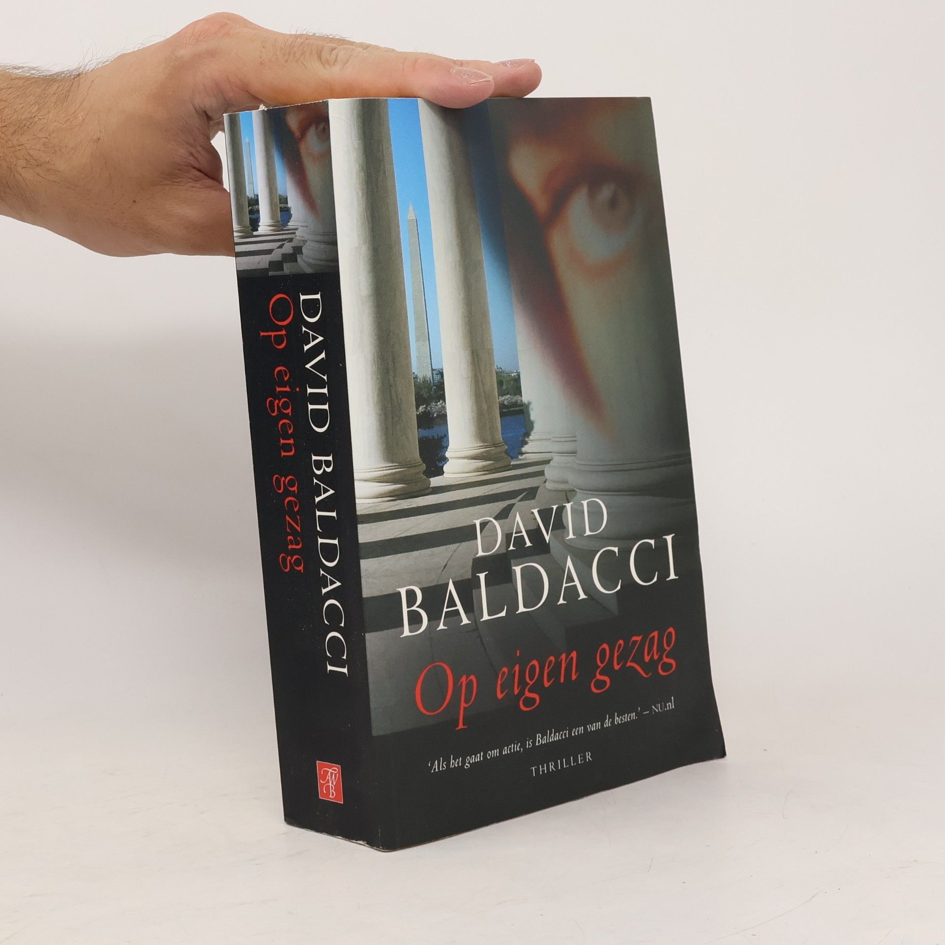 David Baldacci Op eigen gezag