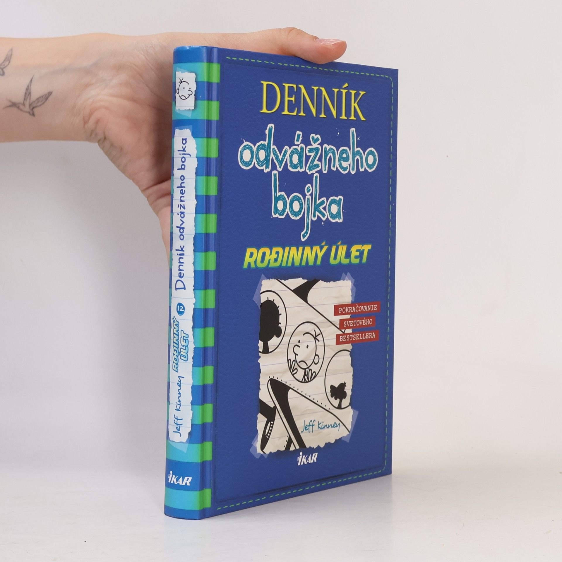 Jeff Kinney Denník odvážneho bojka 12. Rodinný úlet