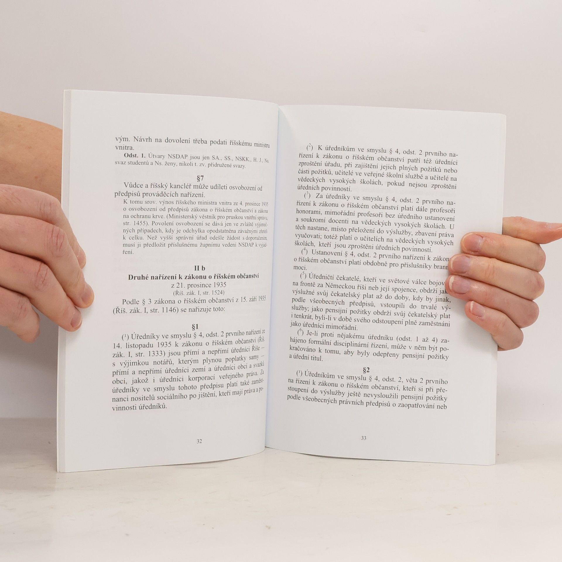 Autorenkollektiv Norimberské zákony - Hitlerovy zákony XIII.