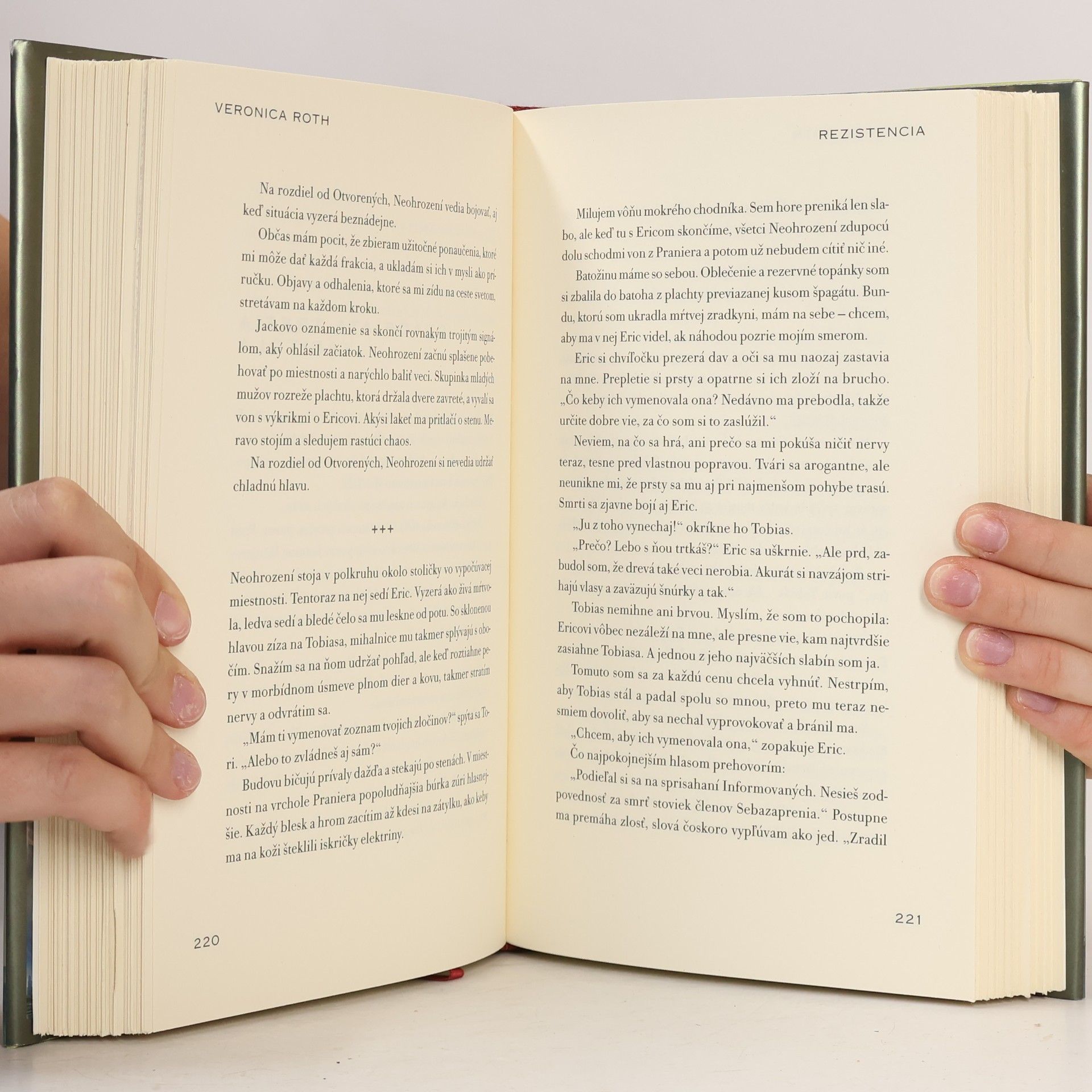 Veronica Roth Rezistencia