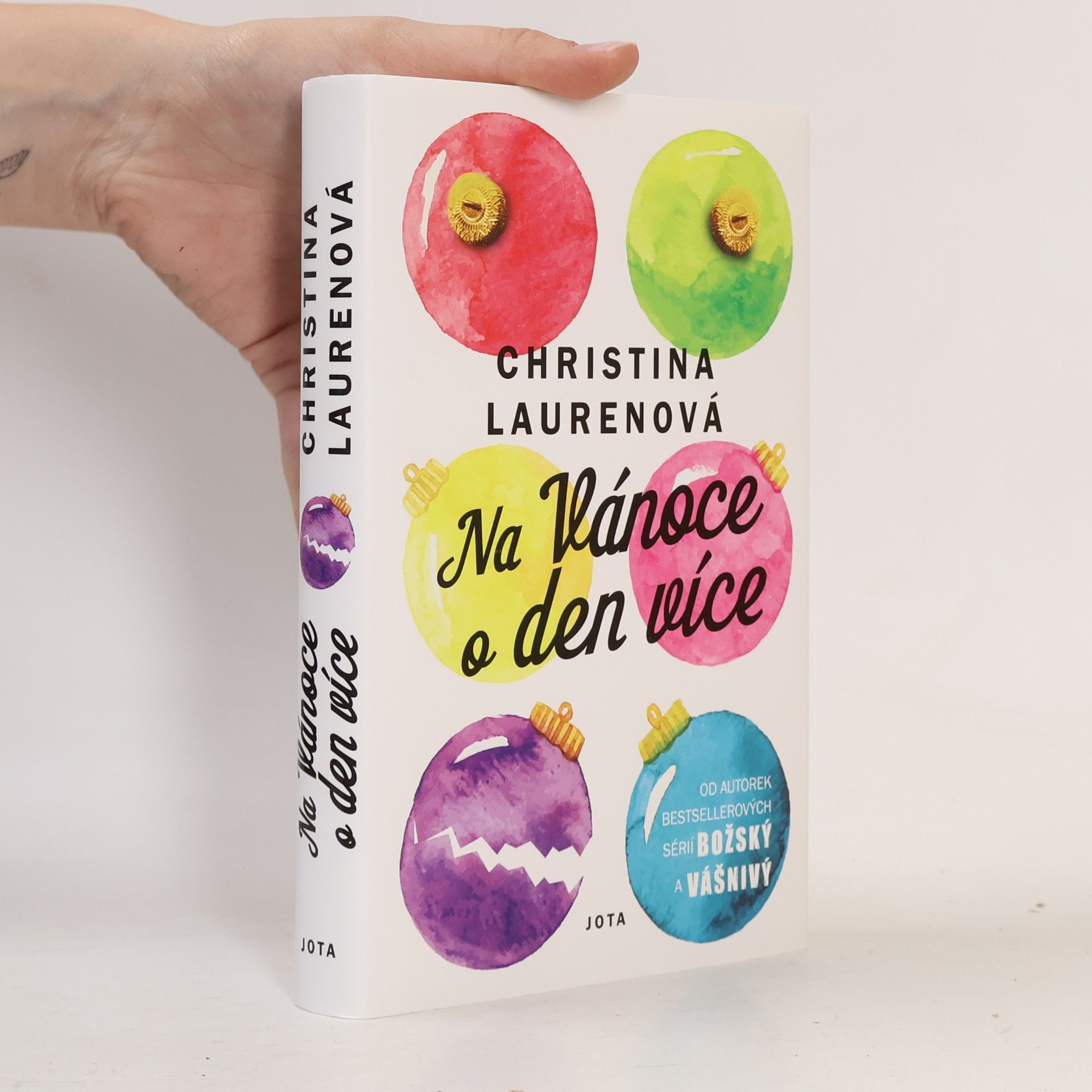 Christina Lauren Na Vánoce o den více