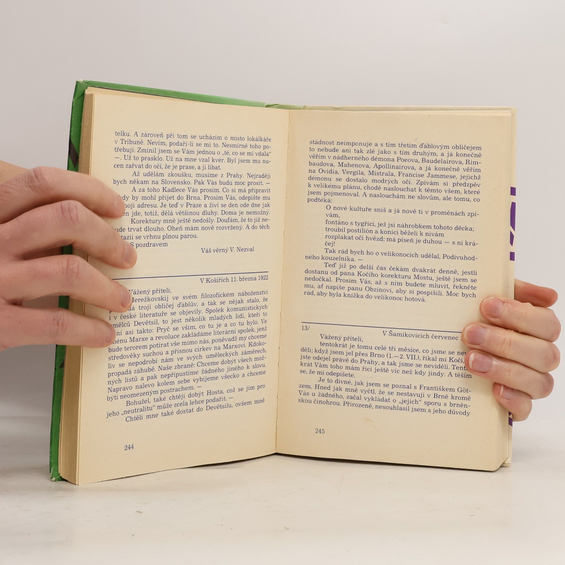Various authors Depeše z konce tisíciletí. Korespondence Vítězslava Nezvala