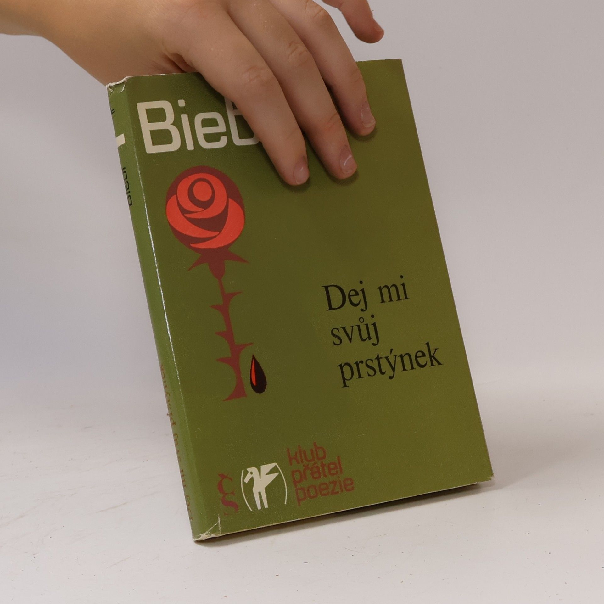 Konstantin Biebl Dej mi svůj prstýnek