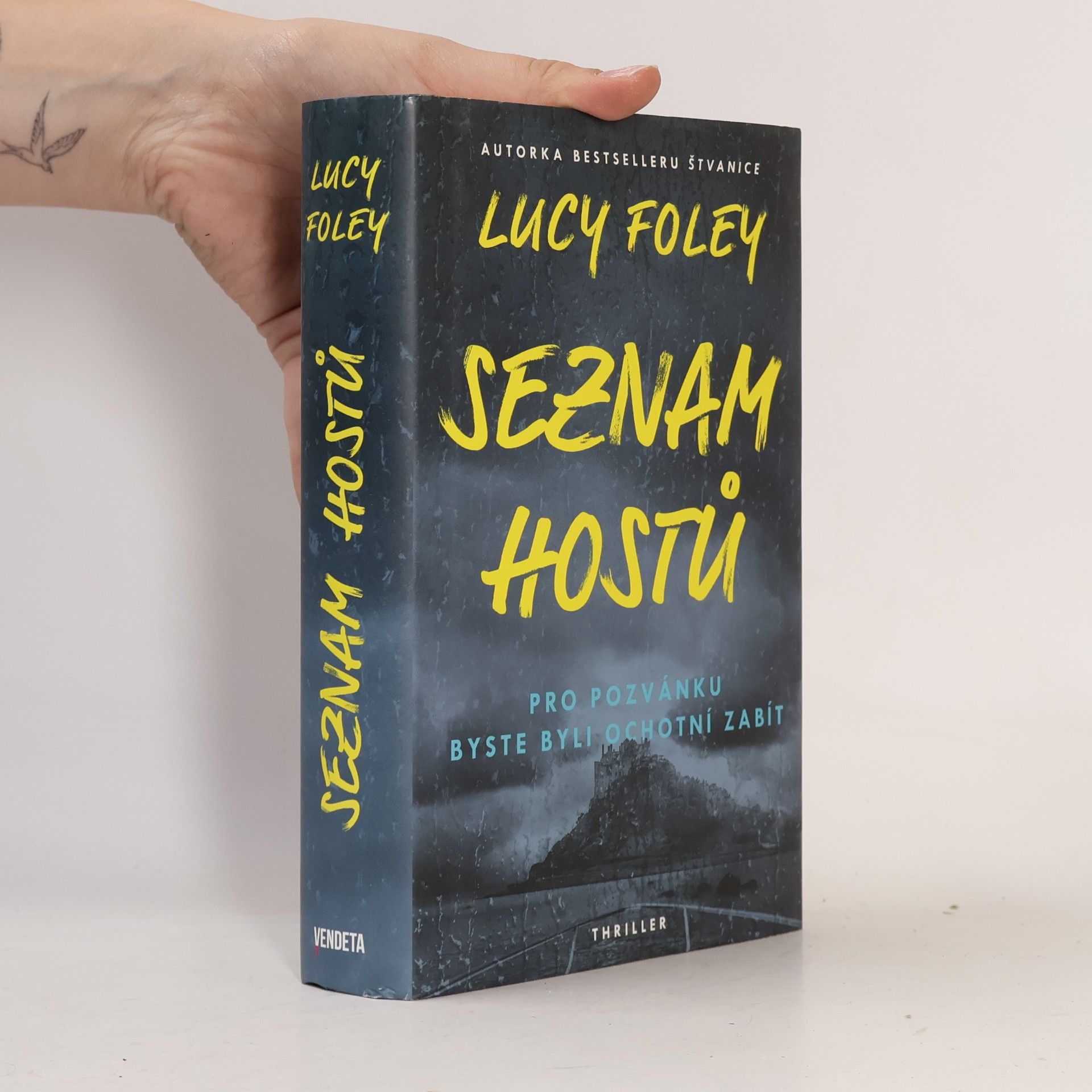 Lucy Foley Seznam hostů
