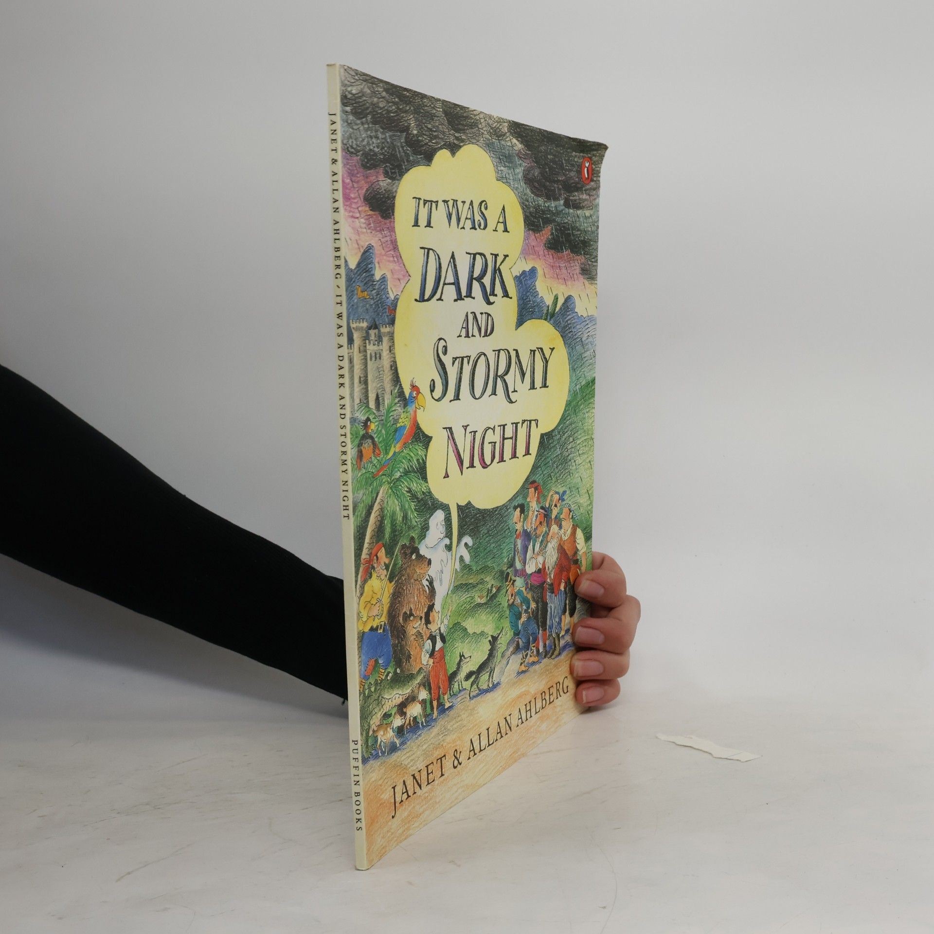 Janet Ahlberg It was a Dark and Stormy Night