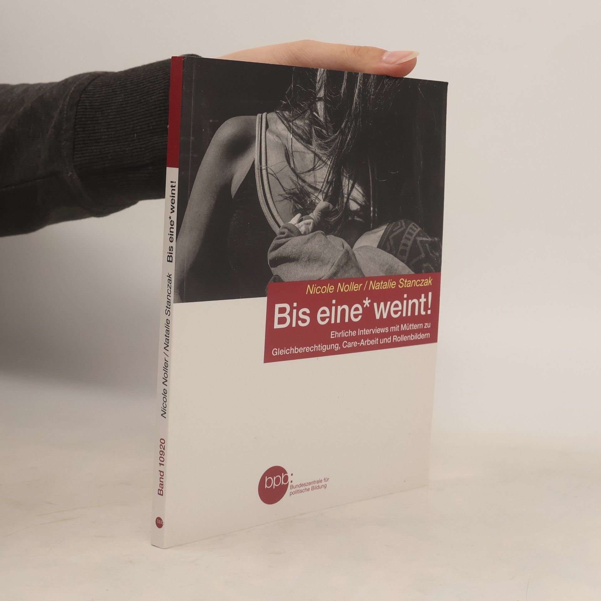 Natalie Stanczak Bis eine* weint! 10920