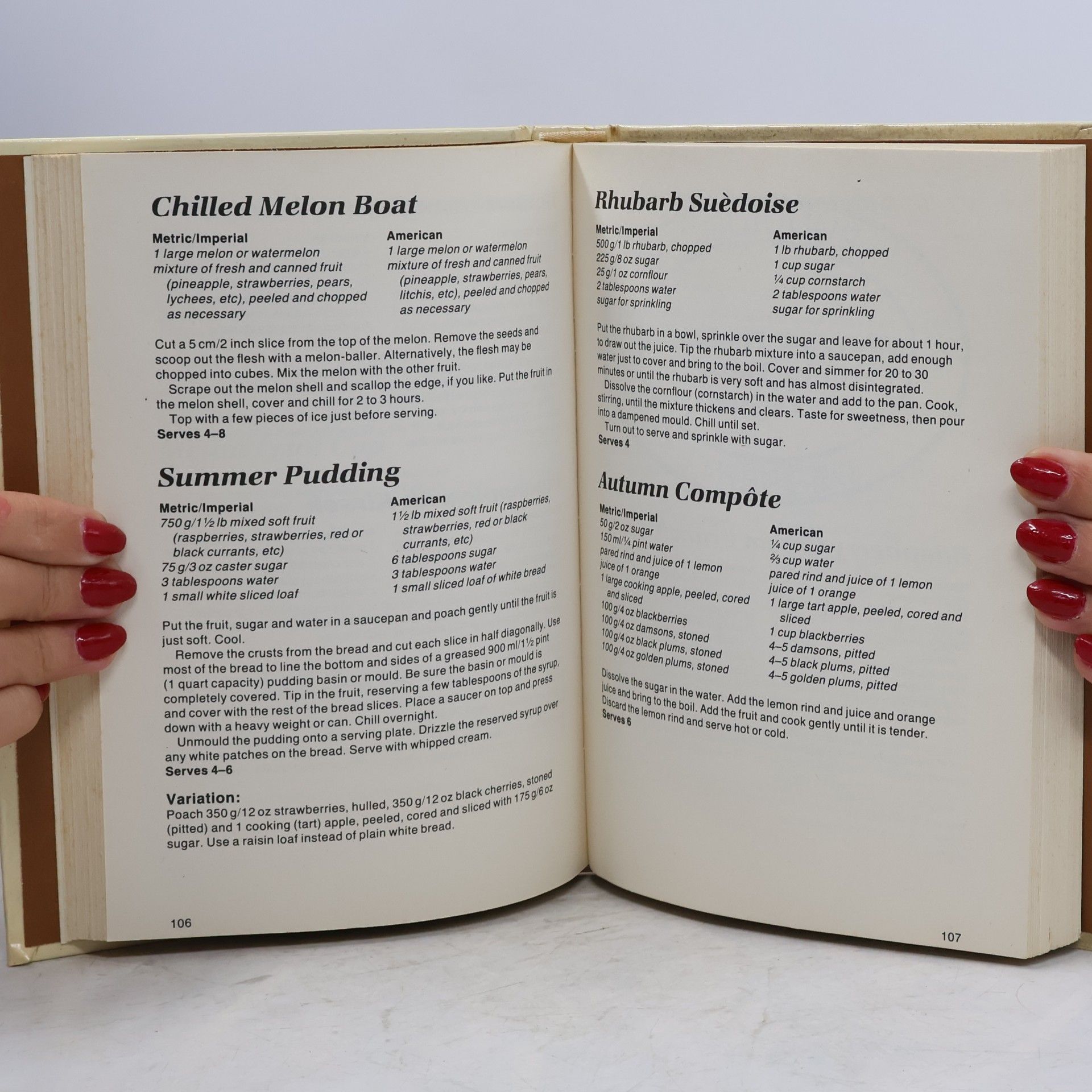 Norma MacMillan 500 Recipes for Puddings and Desserts