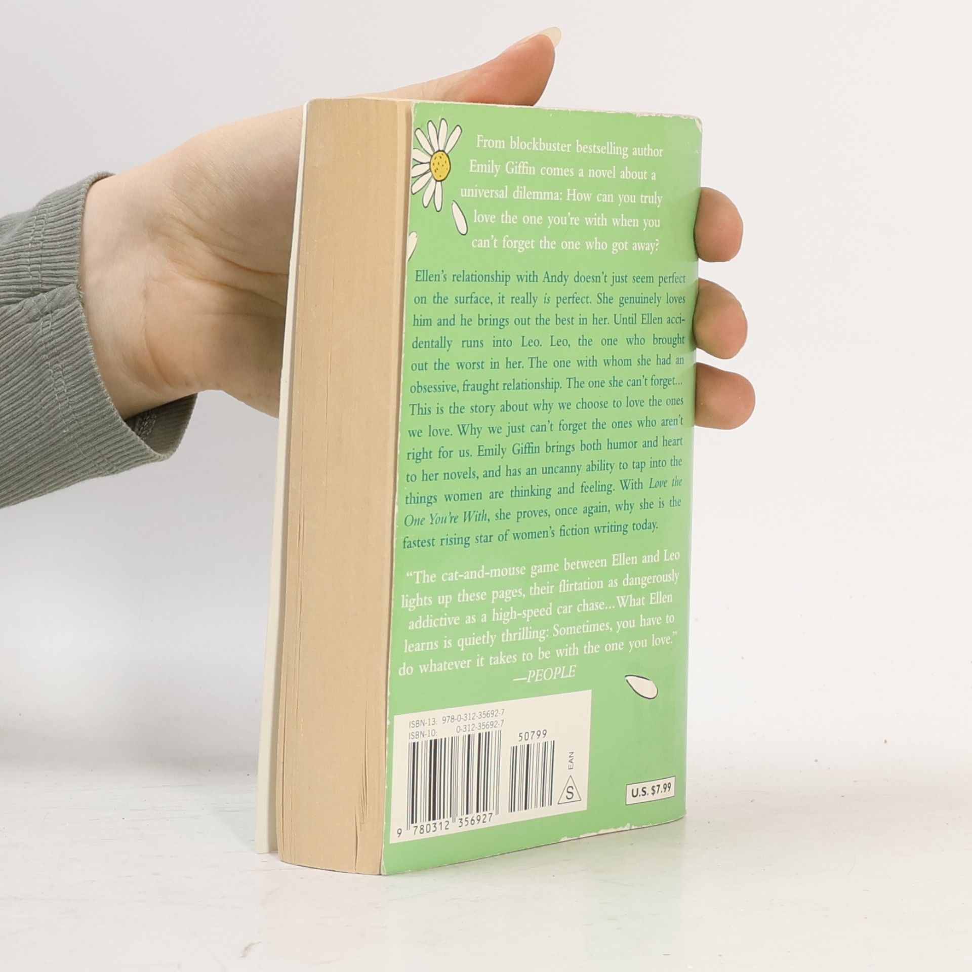 Emily Giffin Love the One You're With - International Edition