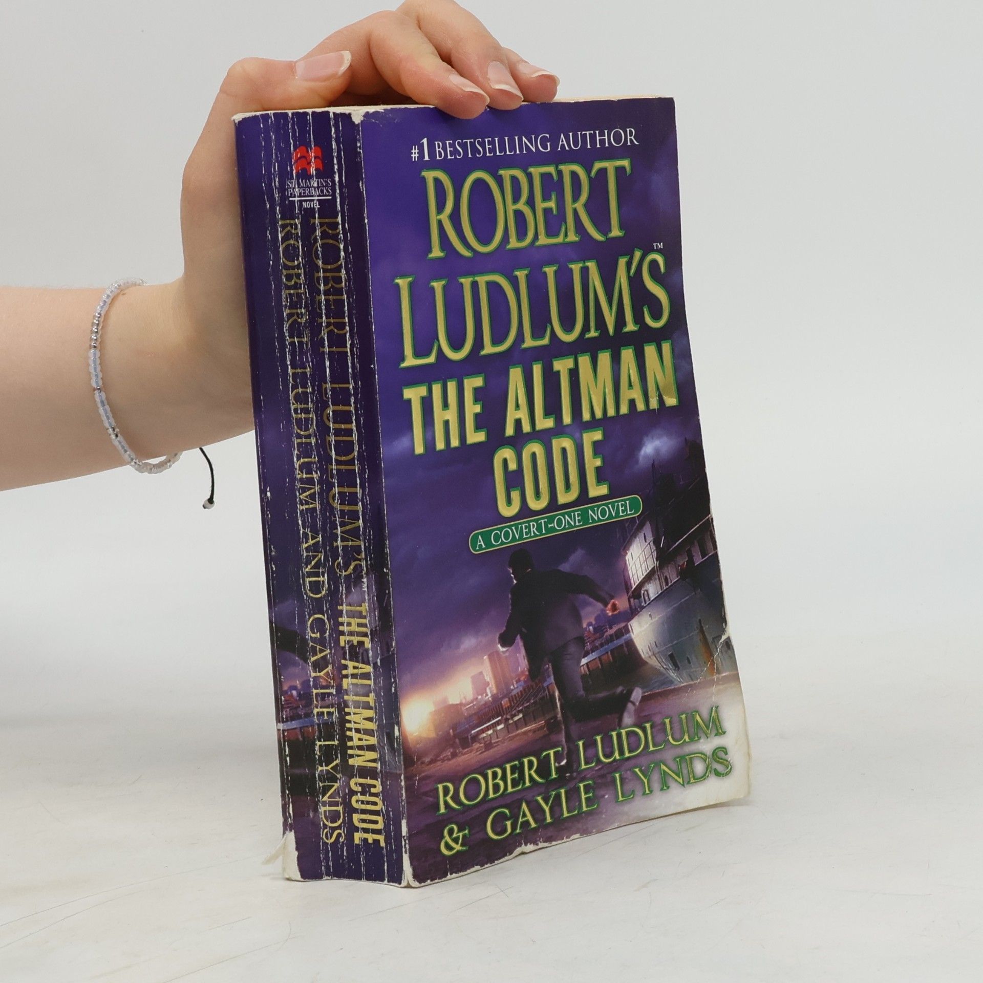 Gayle Lynds Robert Ludlum's The Altman Code
