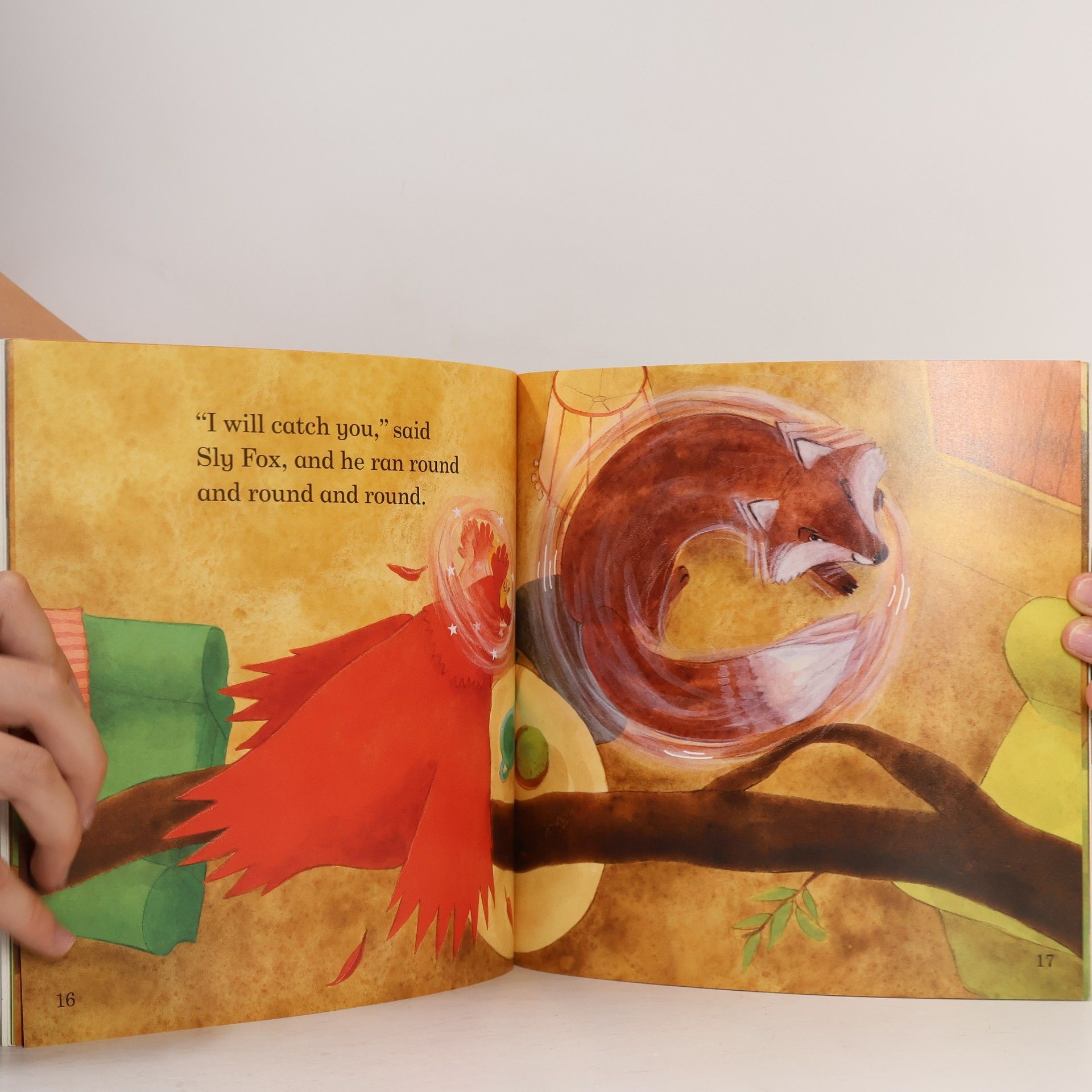LADYBIRD BOOKS Read It Yourself With Ladybird - 2: Sly Fox and Red Hen