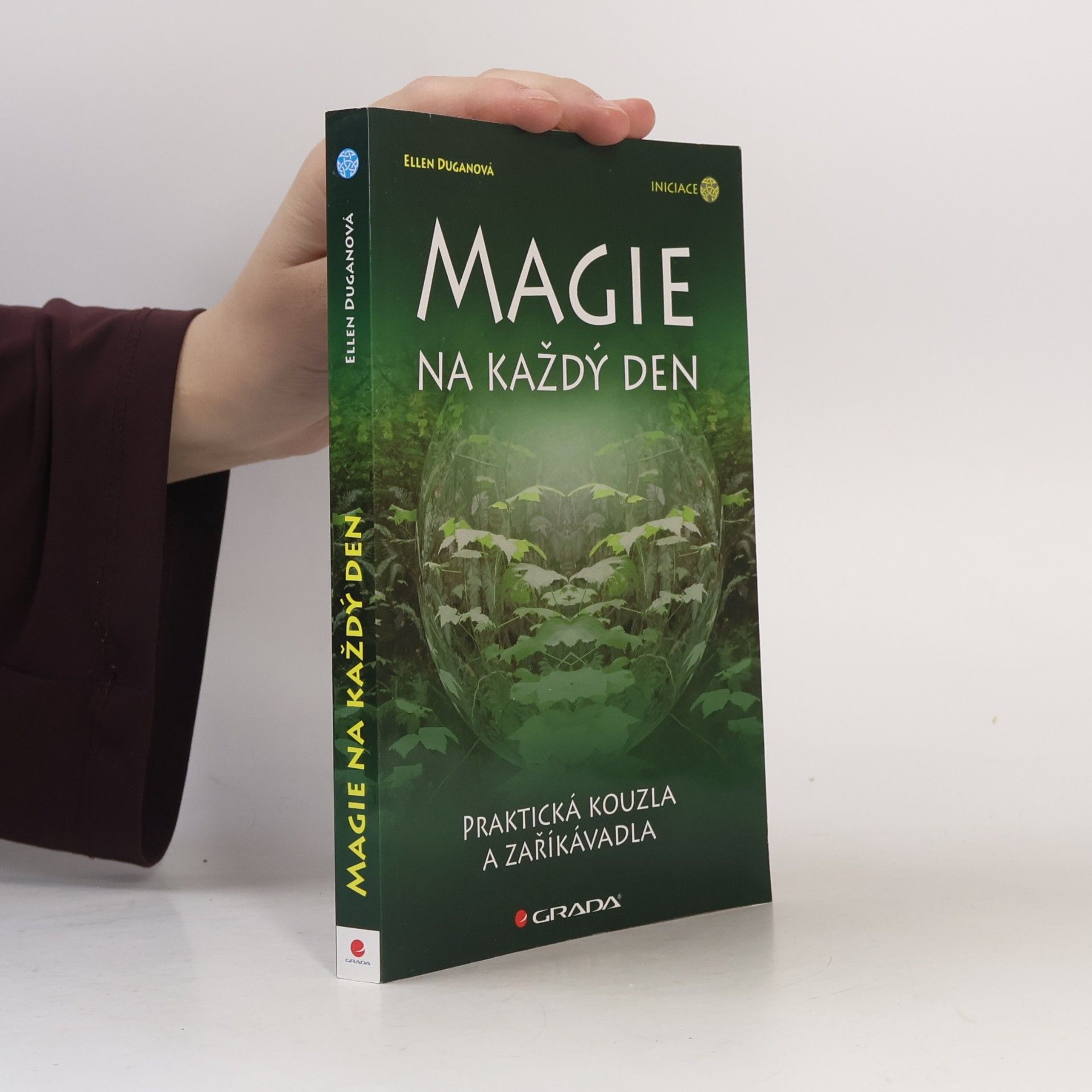 Magie na každý den : praktická kouzla a zaříkávadla