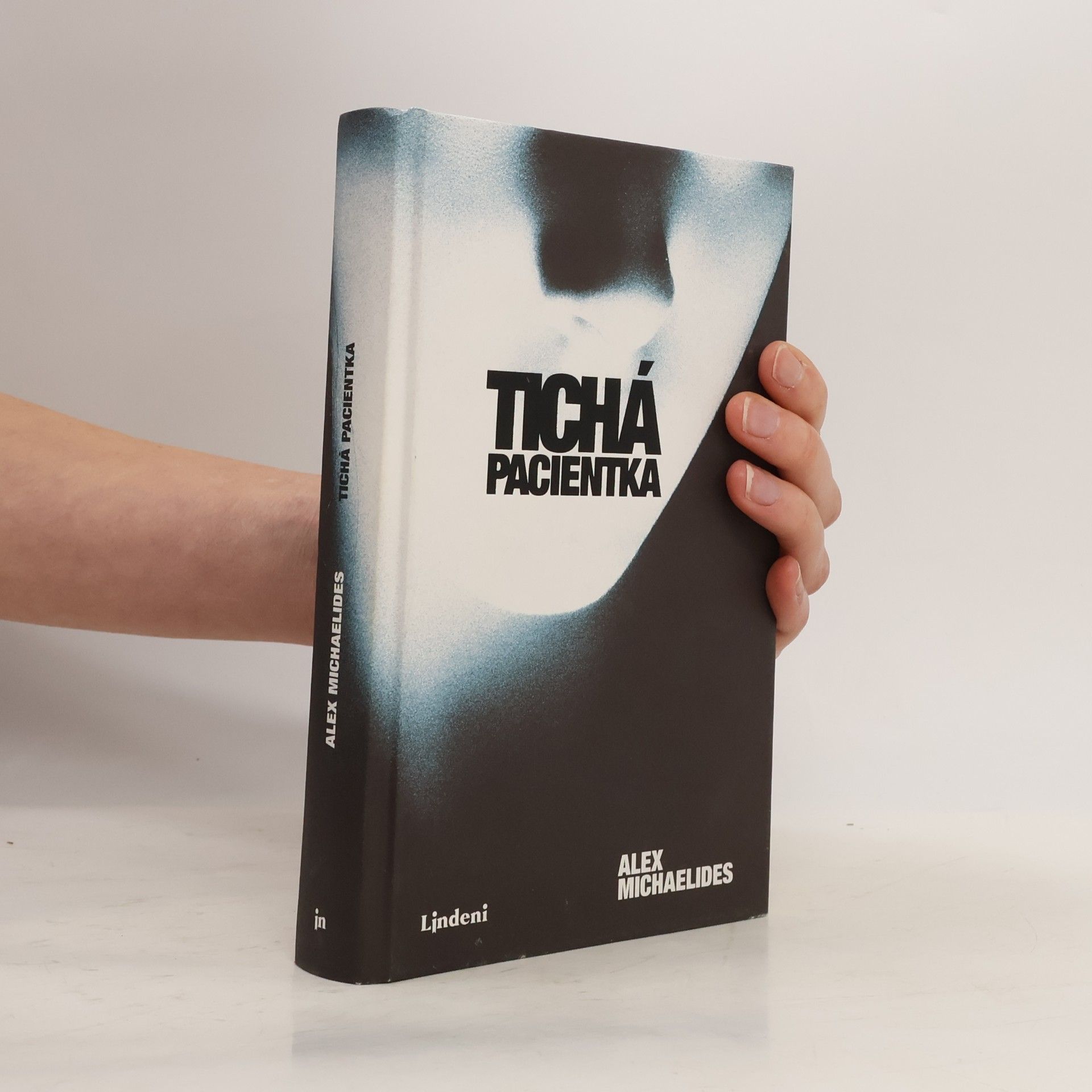 Alex Michaelides Tichá pacientka