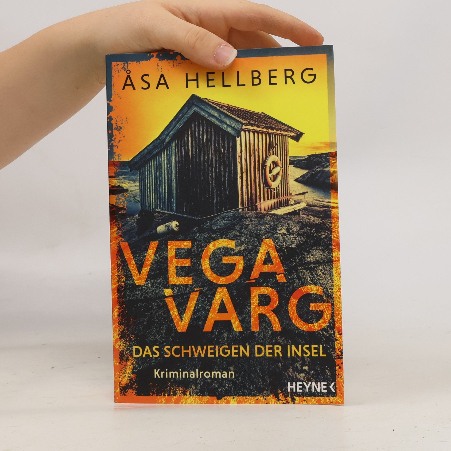 Åsa Hellberg Die Vega-Varg-Reihe - 1: Vega Varg – Das Schweigen der Insel
