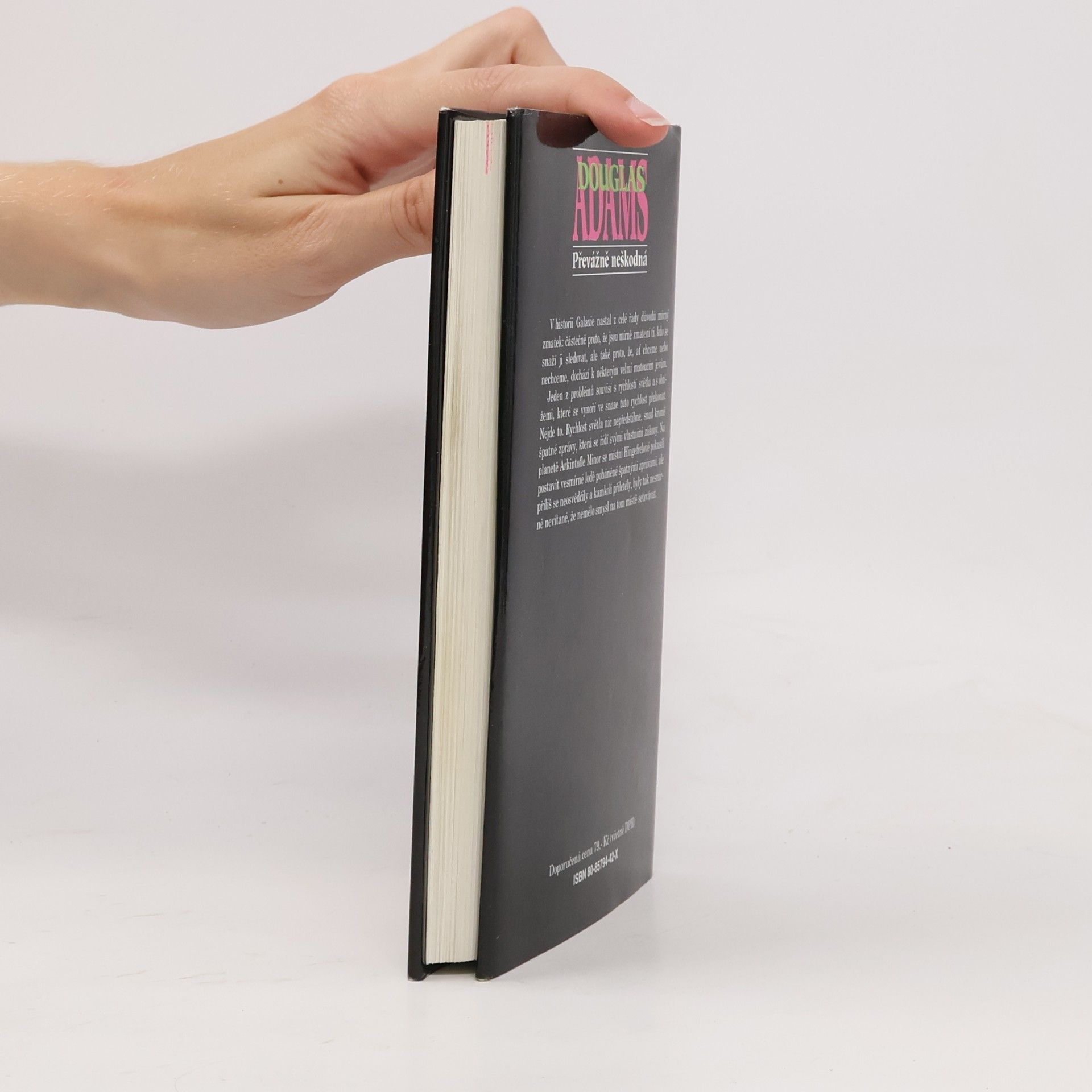 Douglas Adams Převážně neškodná