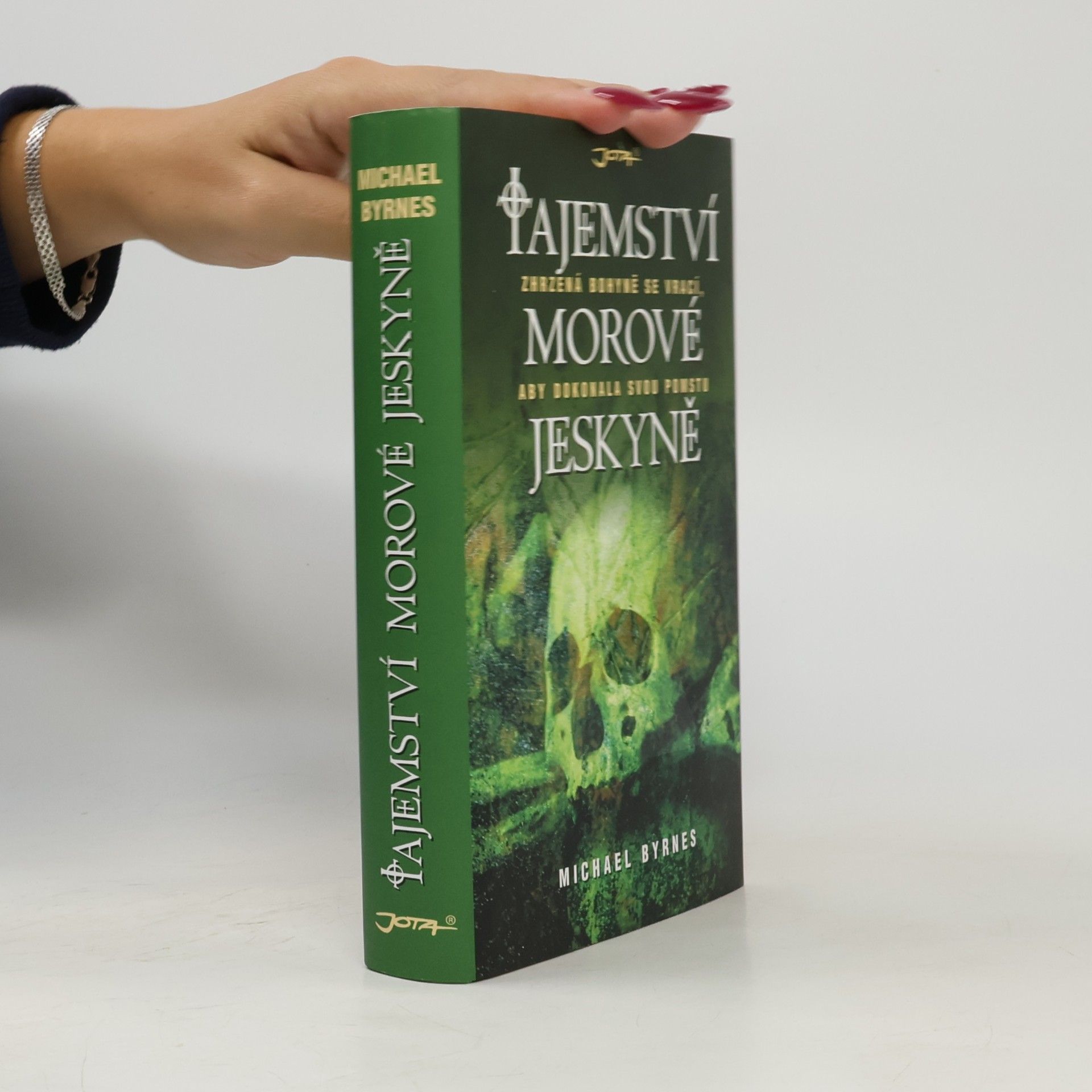 Michael J. Byrnes Tajemství morové jeskyně