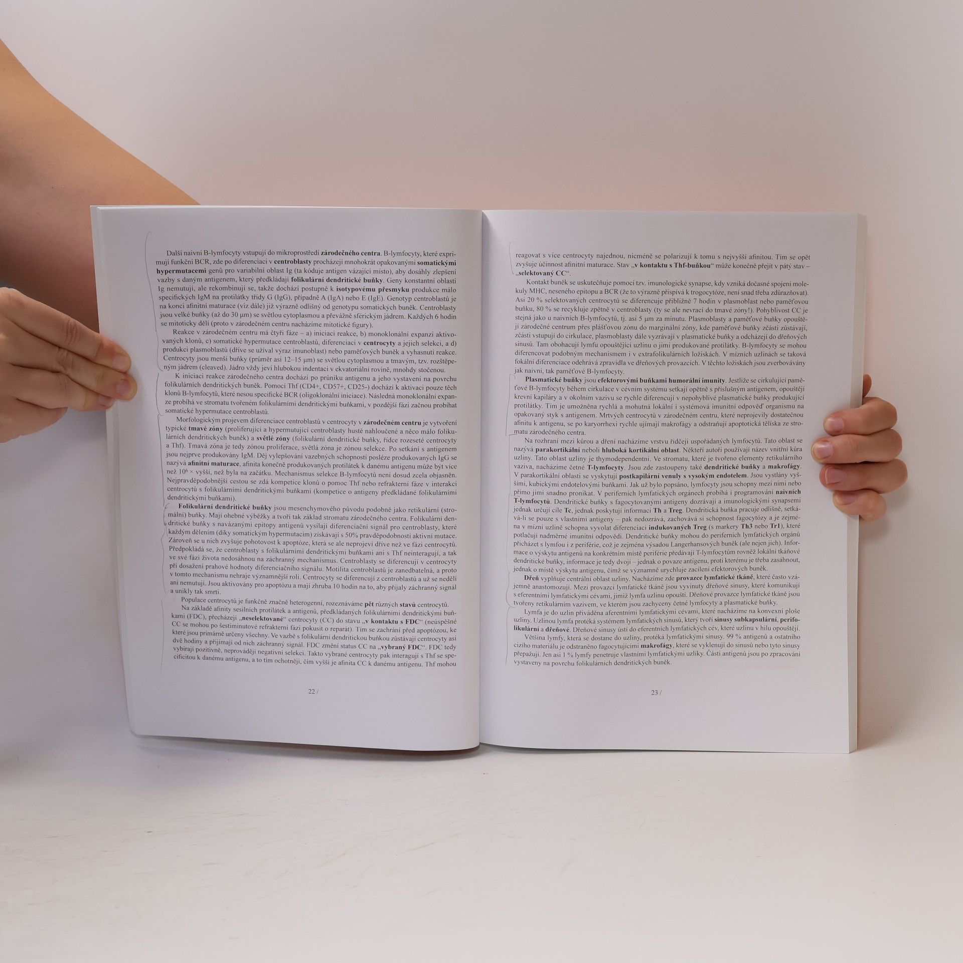 Univerzita Karlova Lékařská histologie II. : mikroskopická anatomie