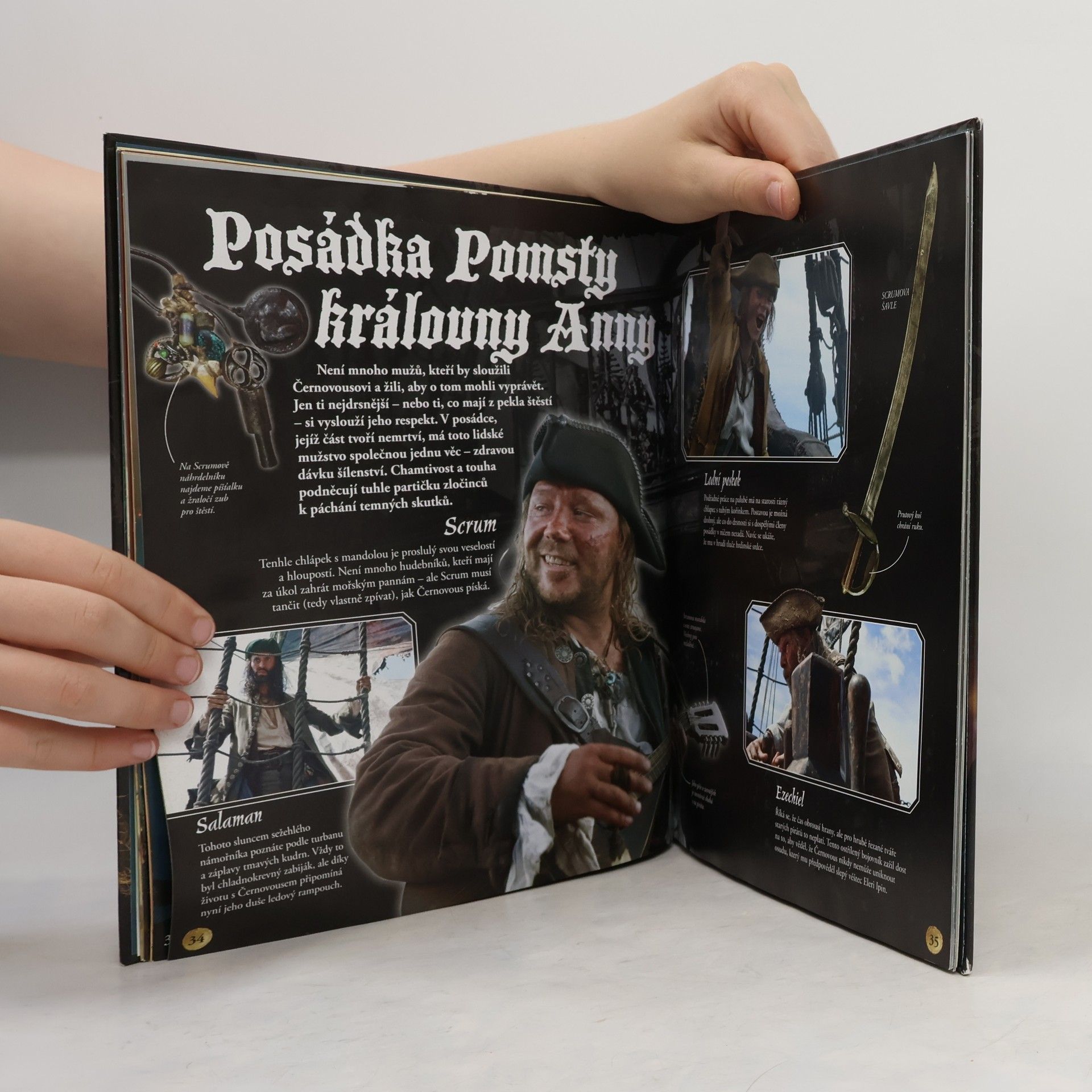 Jana Hejná Piráti z Karibiku. Obrazový průvodce. Na vlnách podivna