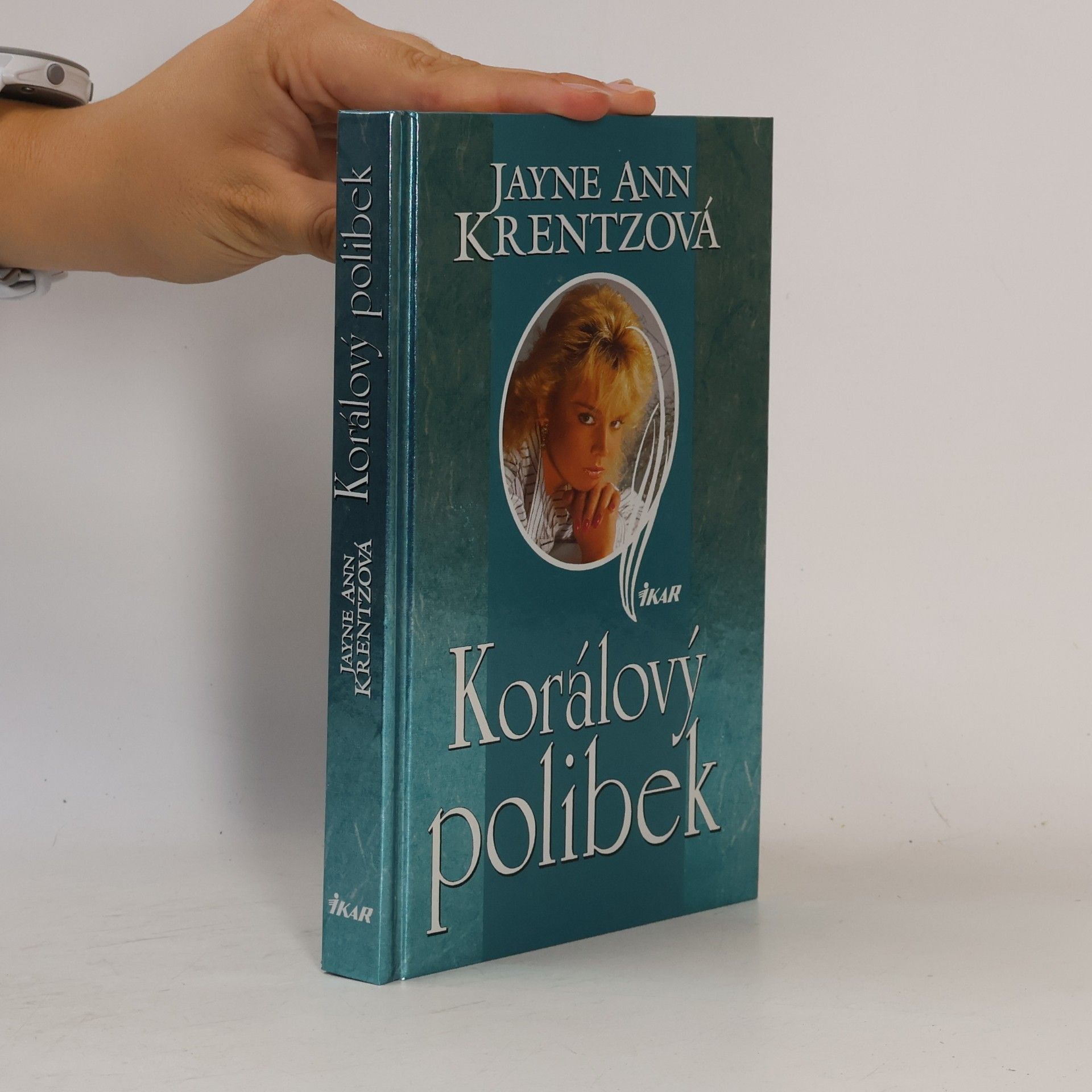 Jayne Ann Krentz Korálový polibek
