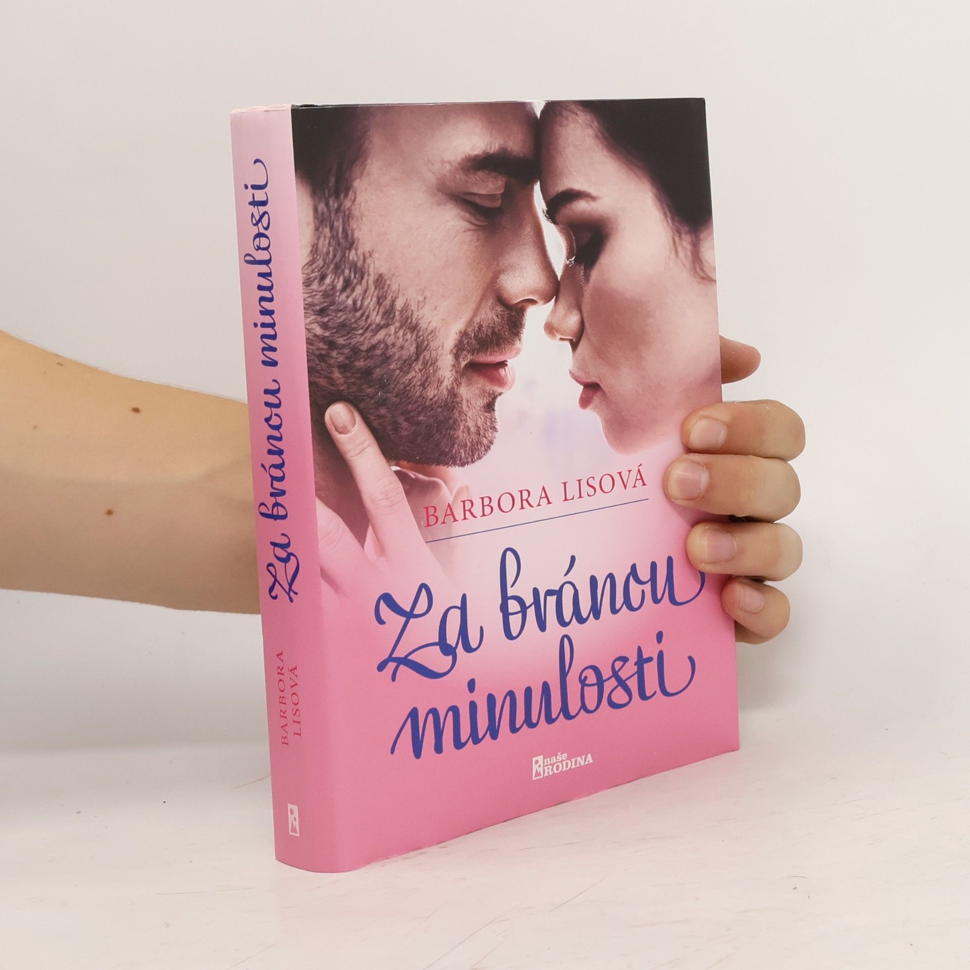 Barbora Zezulová Za bránou minulosti