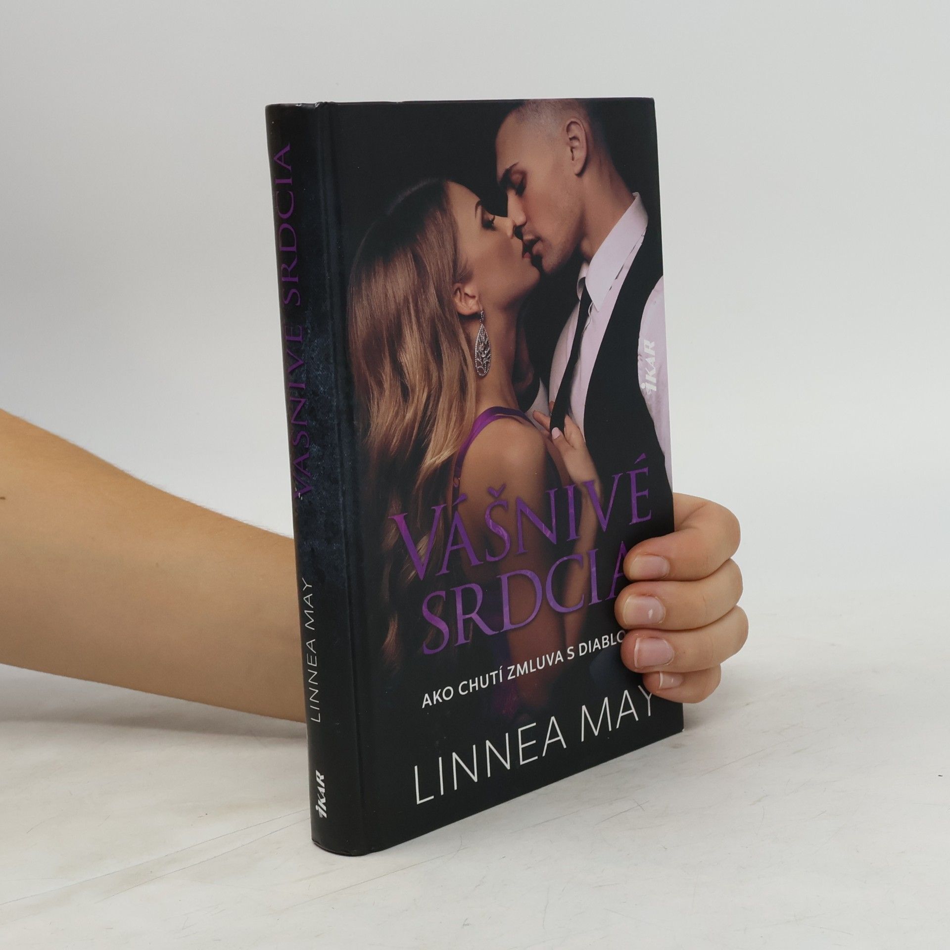 Linnea May Vášnivé srdcia : Ako chutí zmluva s diablom?