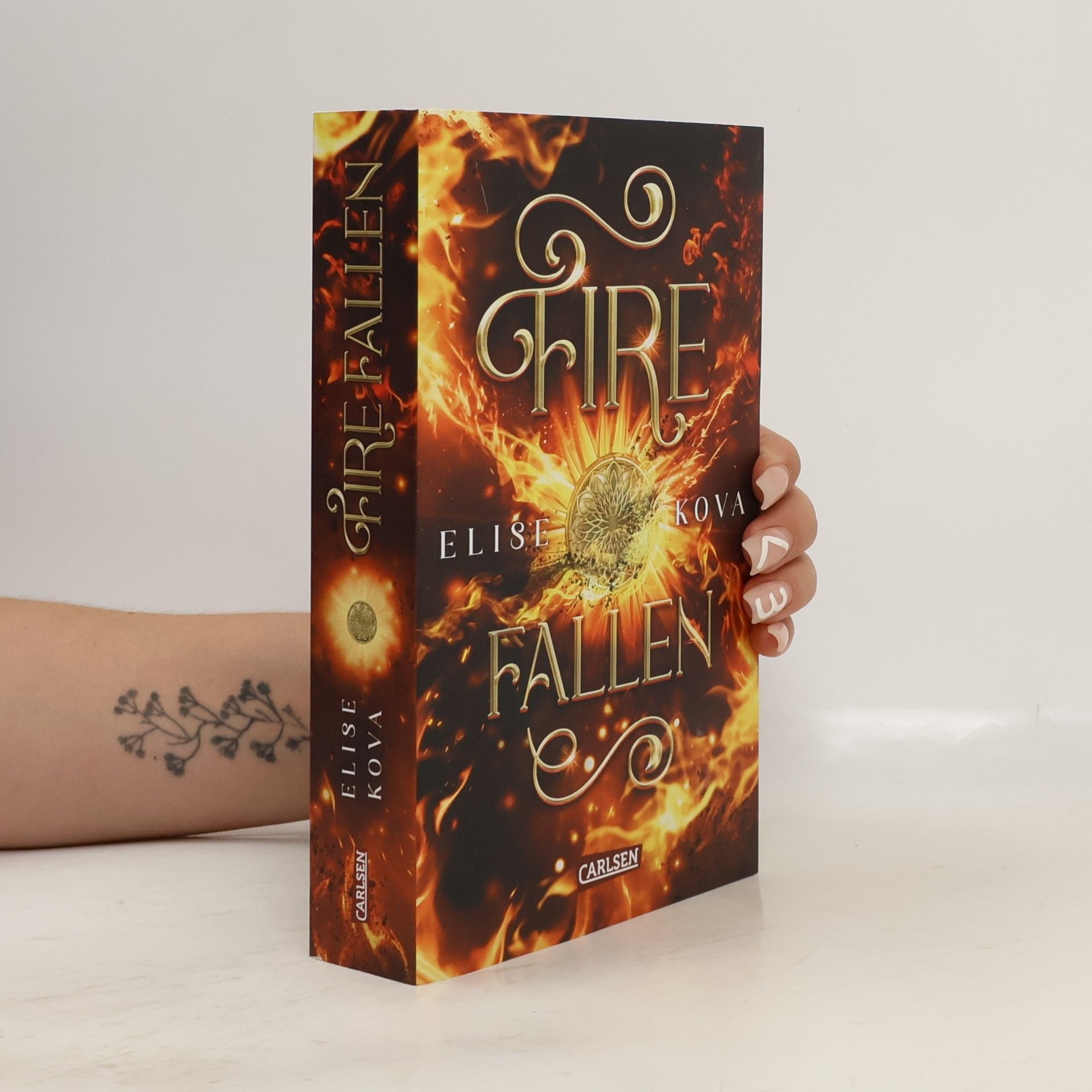 Elise Kova Fire fallen