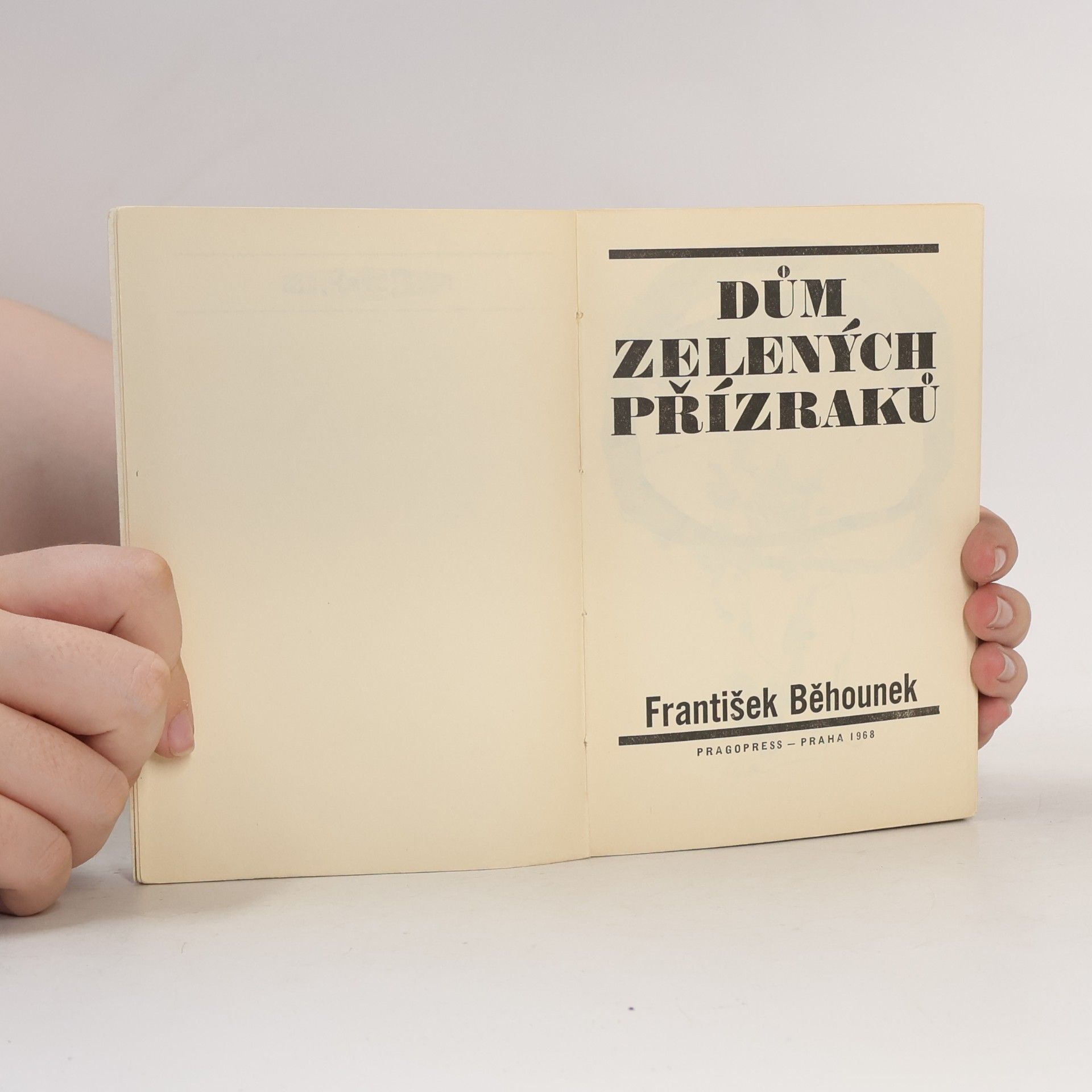 František Běhounek Dům zelených přízraků