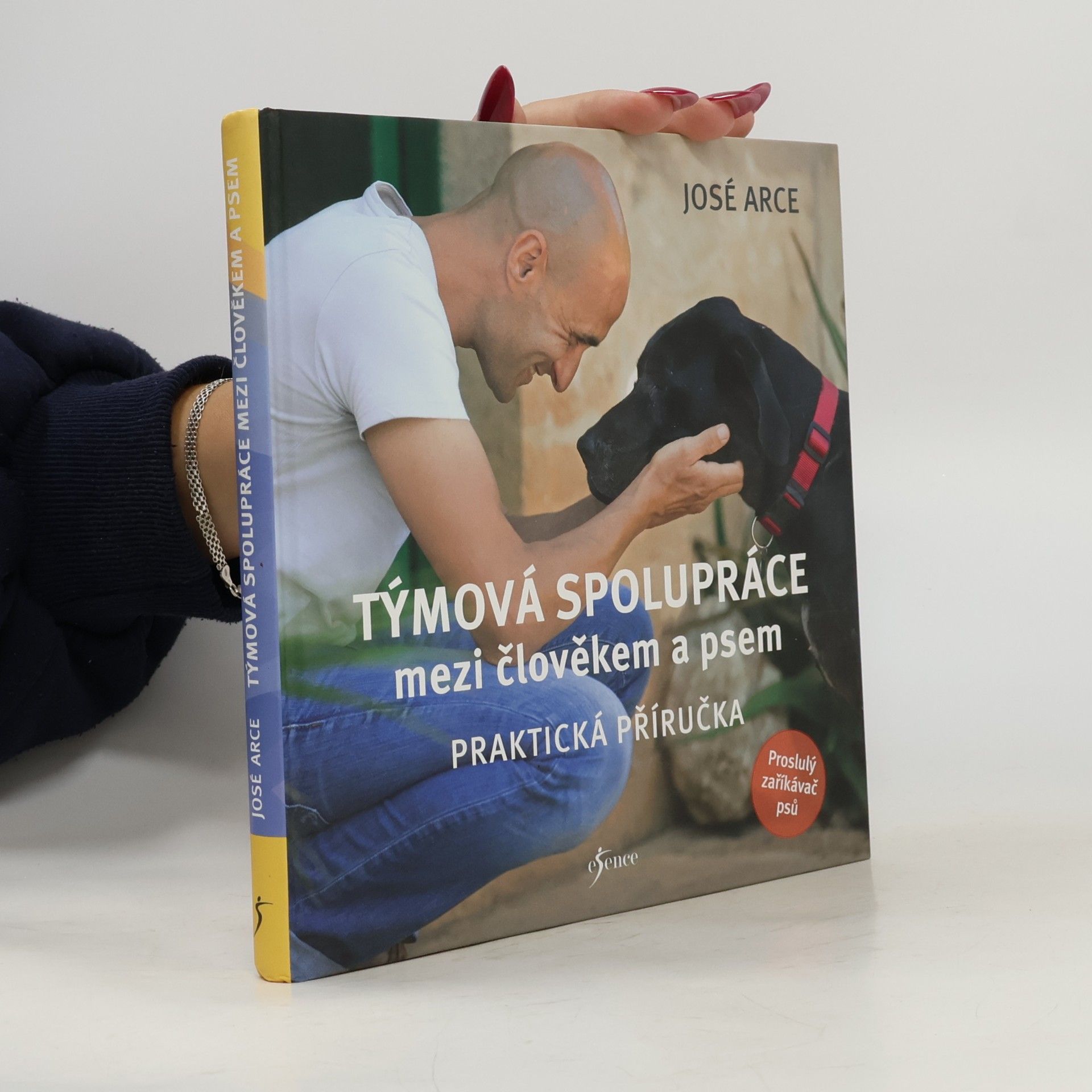 José Arce Týmová spolupráce mezi člověkem a psem