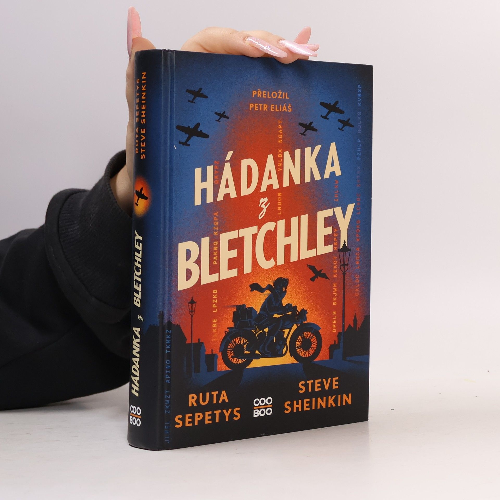 Ruta Sepetys Hádanka z Bletchley