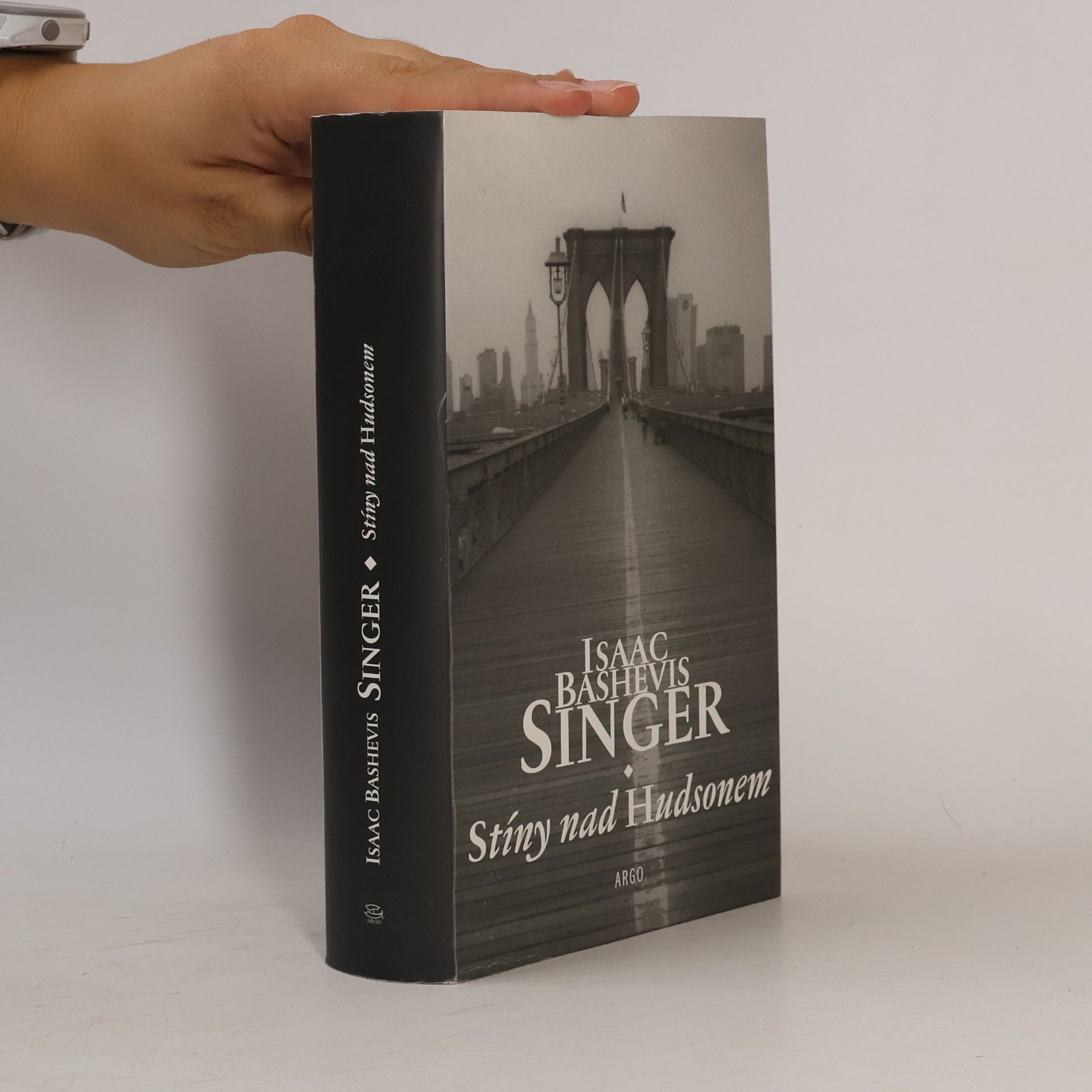 Isaac B. Singer Stíny nad Hudsonem