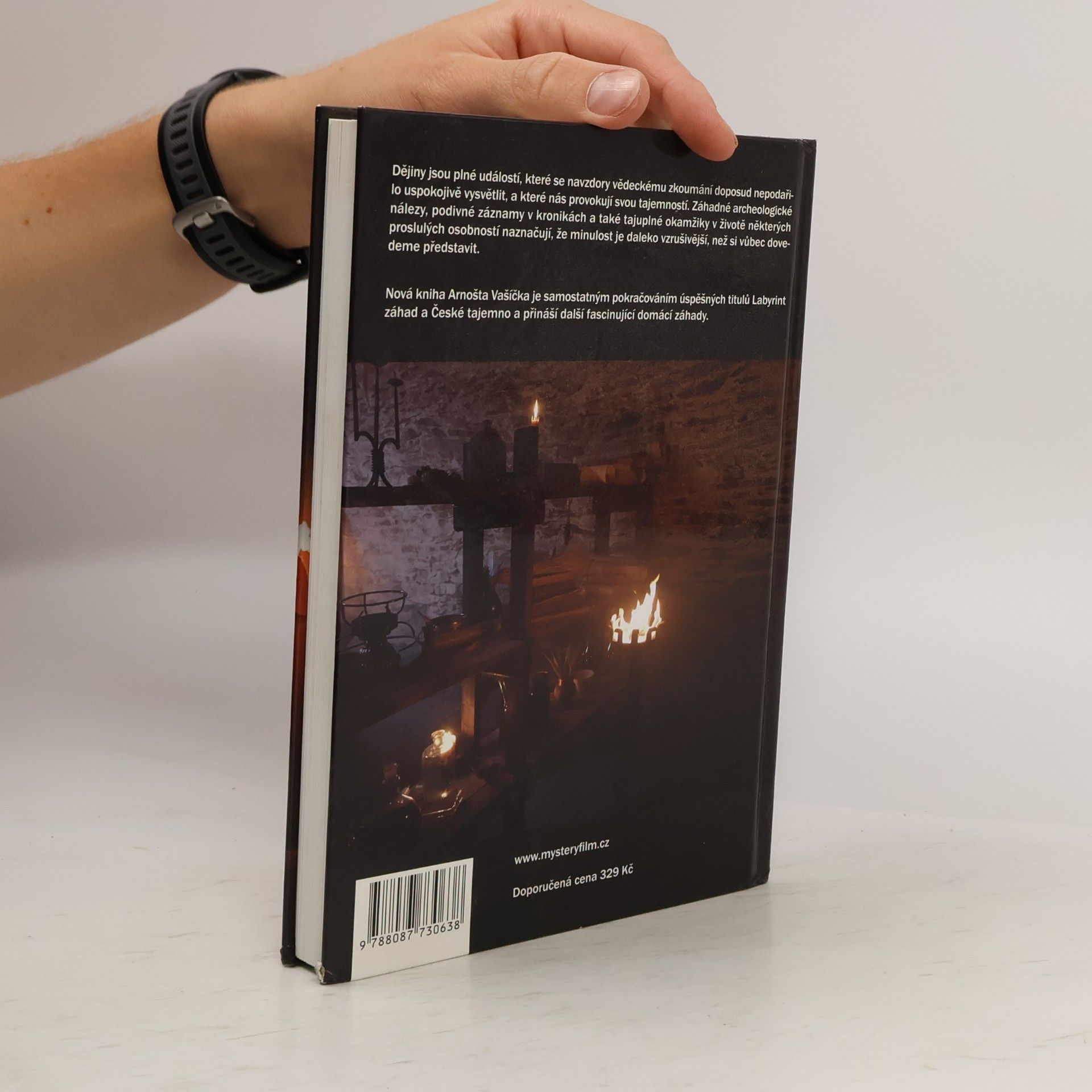 Arnošt Vašíček Záhady na dosah ruky : od magických rituálů v temném pravěku po nejnovější důkazy o UFO nad naším územím