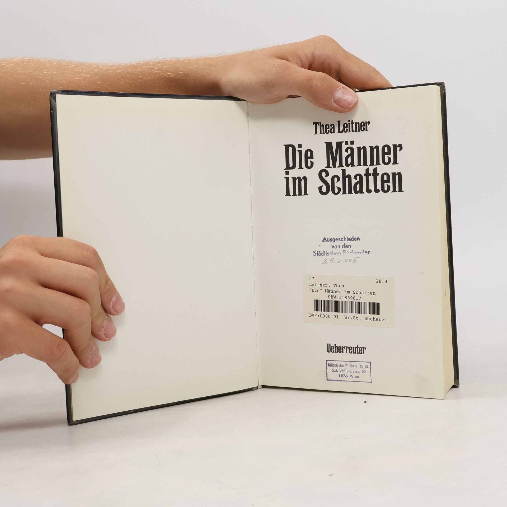 Thea Leitner Die Männer im Schatten