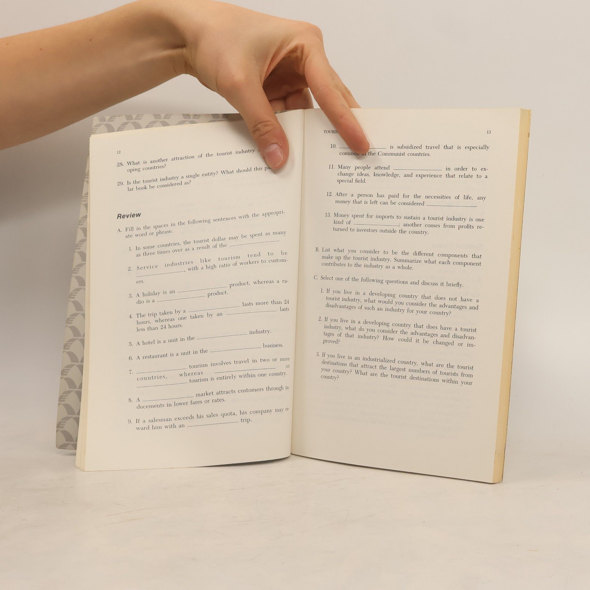 Eugene J. Hall English For Careers: Language Of Tourism In English