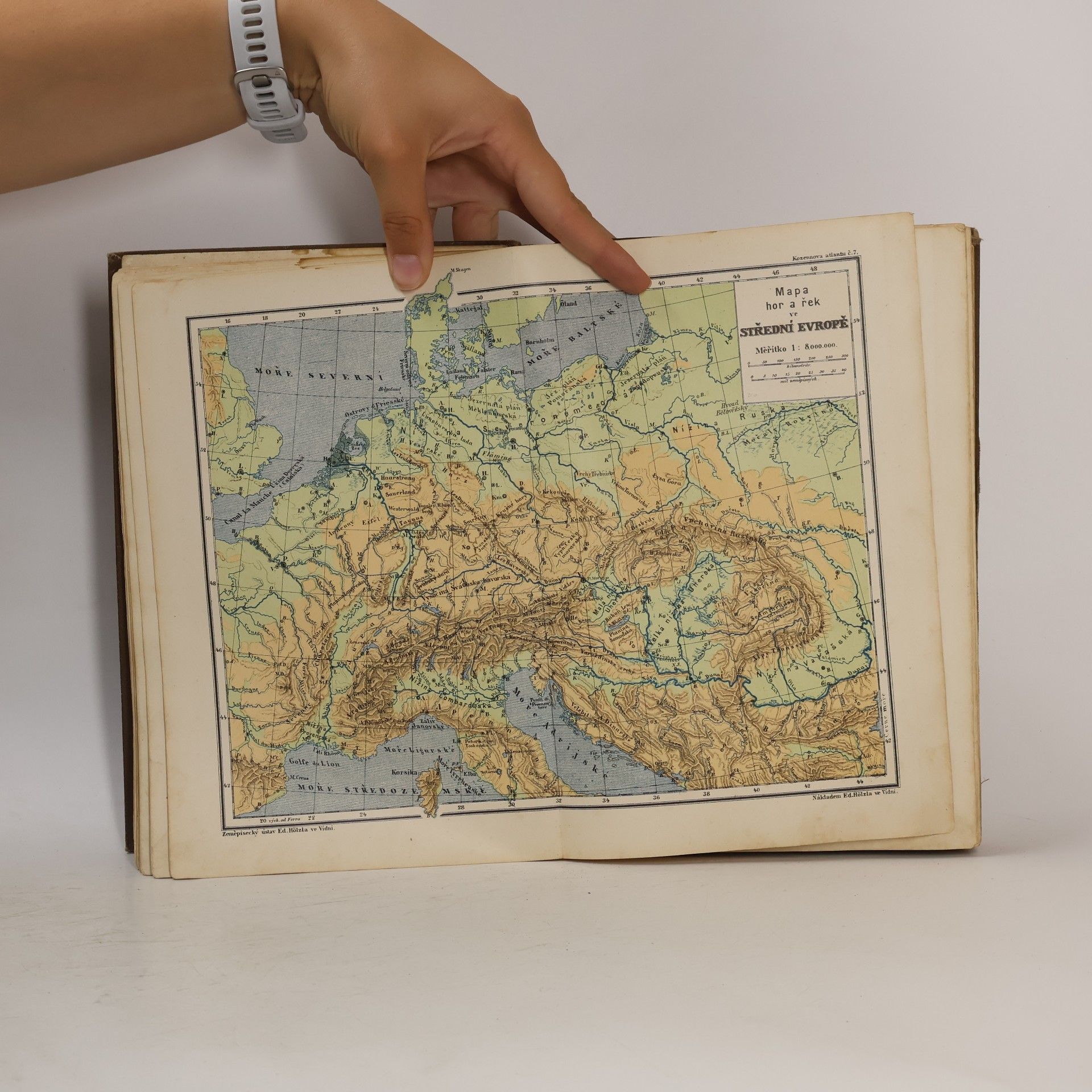 Josef Jireček B. Kozennův zeměpisný atlas pro školy střední