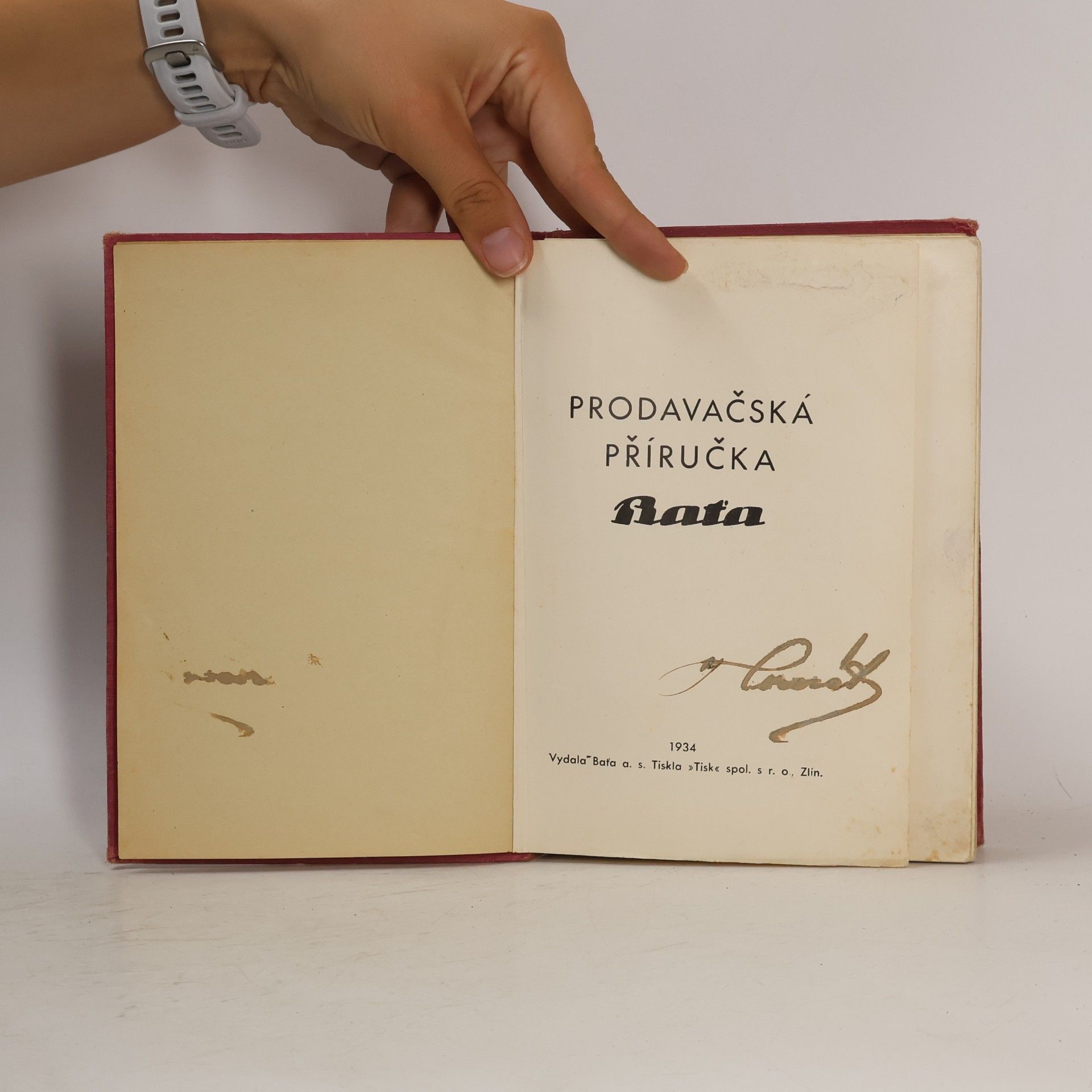 Various authors Prodavačská příručka Baťa