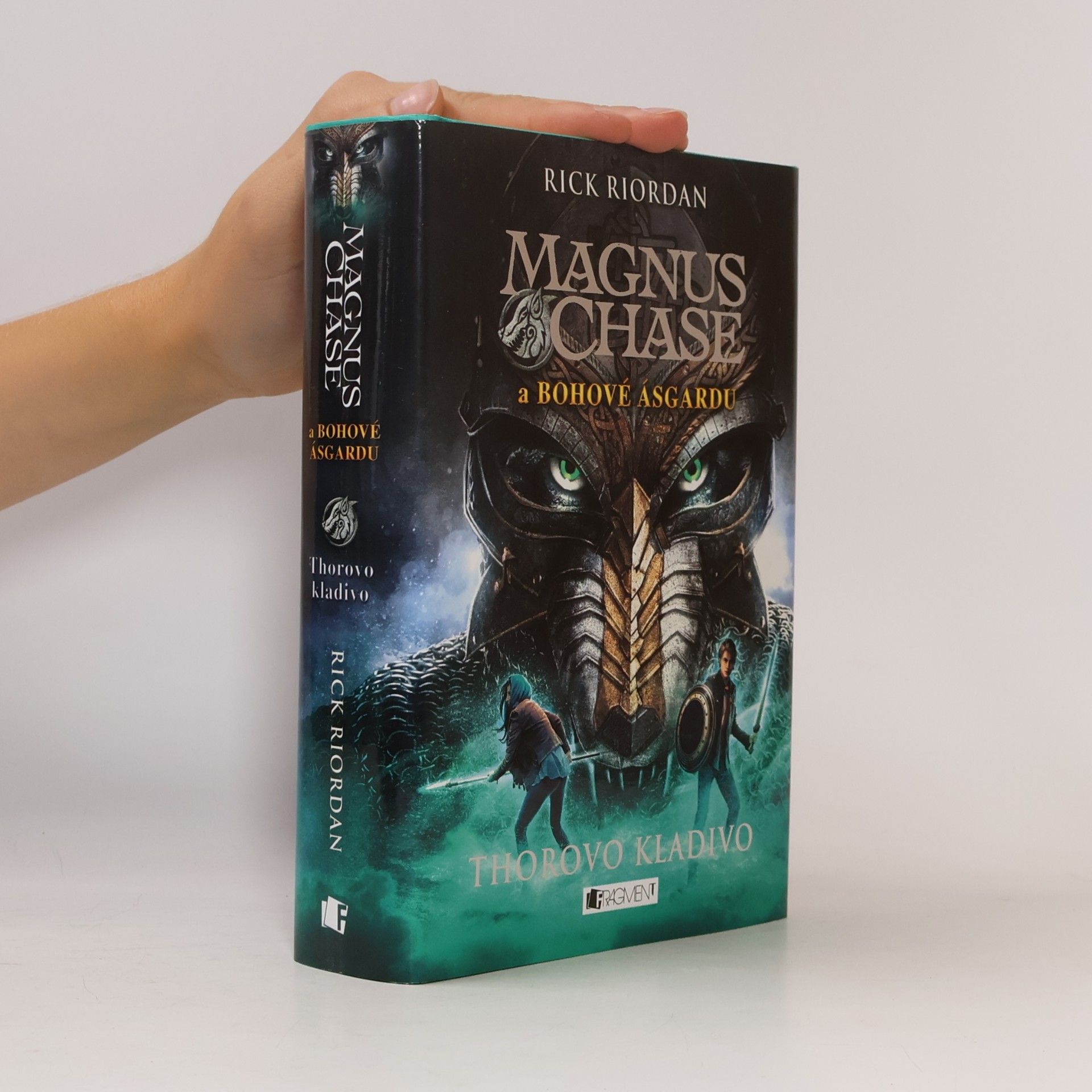 Magnus Chase a bohové Ásgardu. Thorovo kladivo