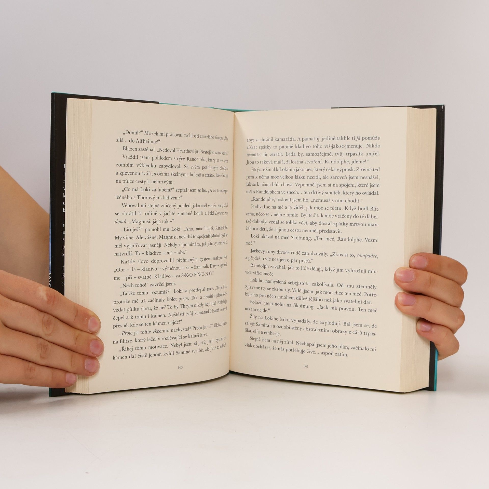 Dana Chodilová Magnus Chase a bohové Ásgardu. Thorovo kladivo