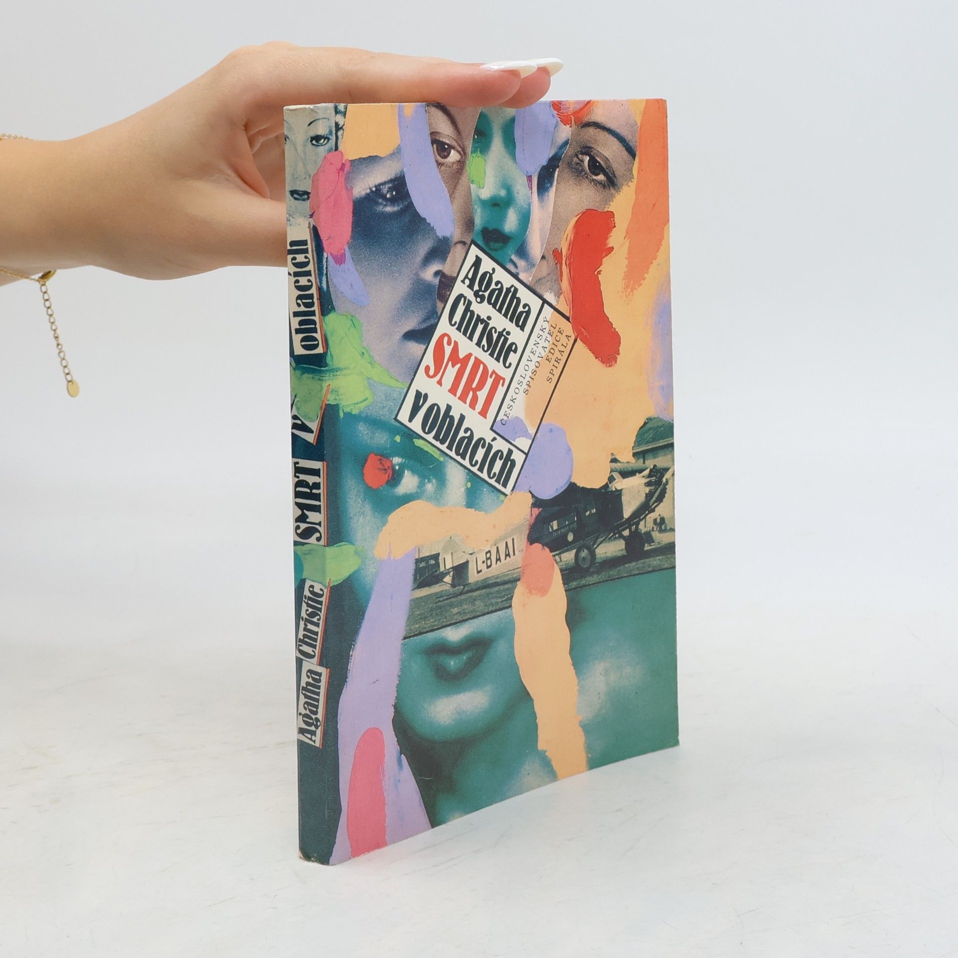 Agatha Christie Smrt v oblacích