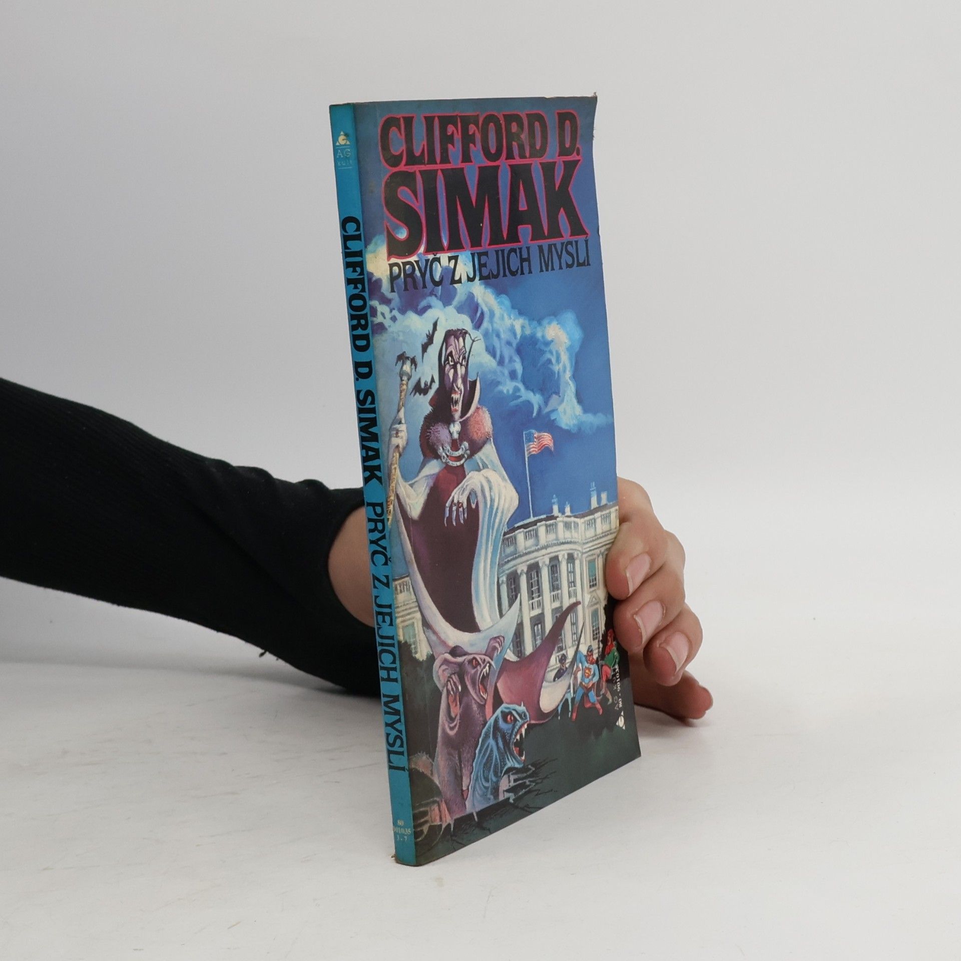 Clifford D. Simak Pryč z jejich myslí