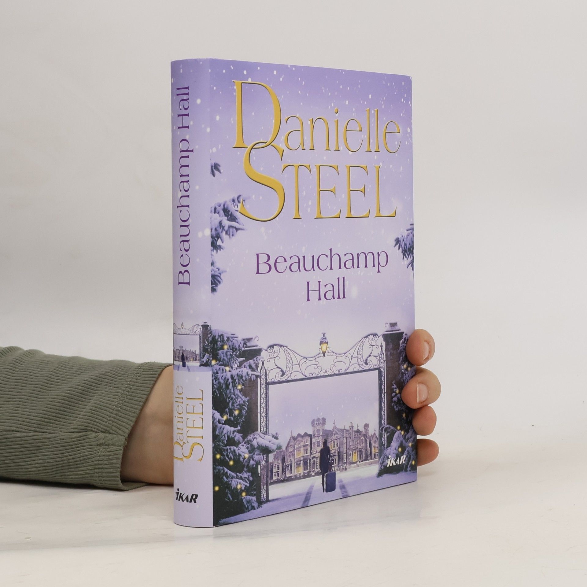 Danielle Steel Beauchamp Hall